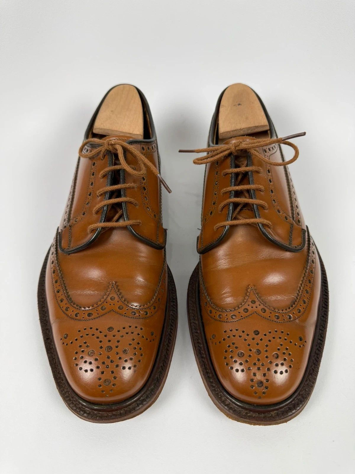 Church's Churchs Brogues Genuine Patent Leather size UK6 Size US 7 / EU 40 - 2 Thumbnail