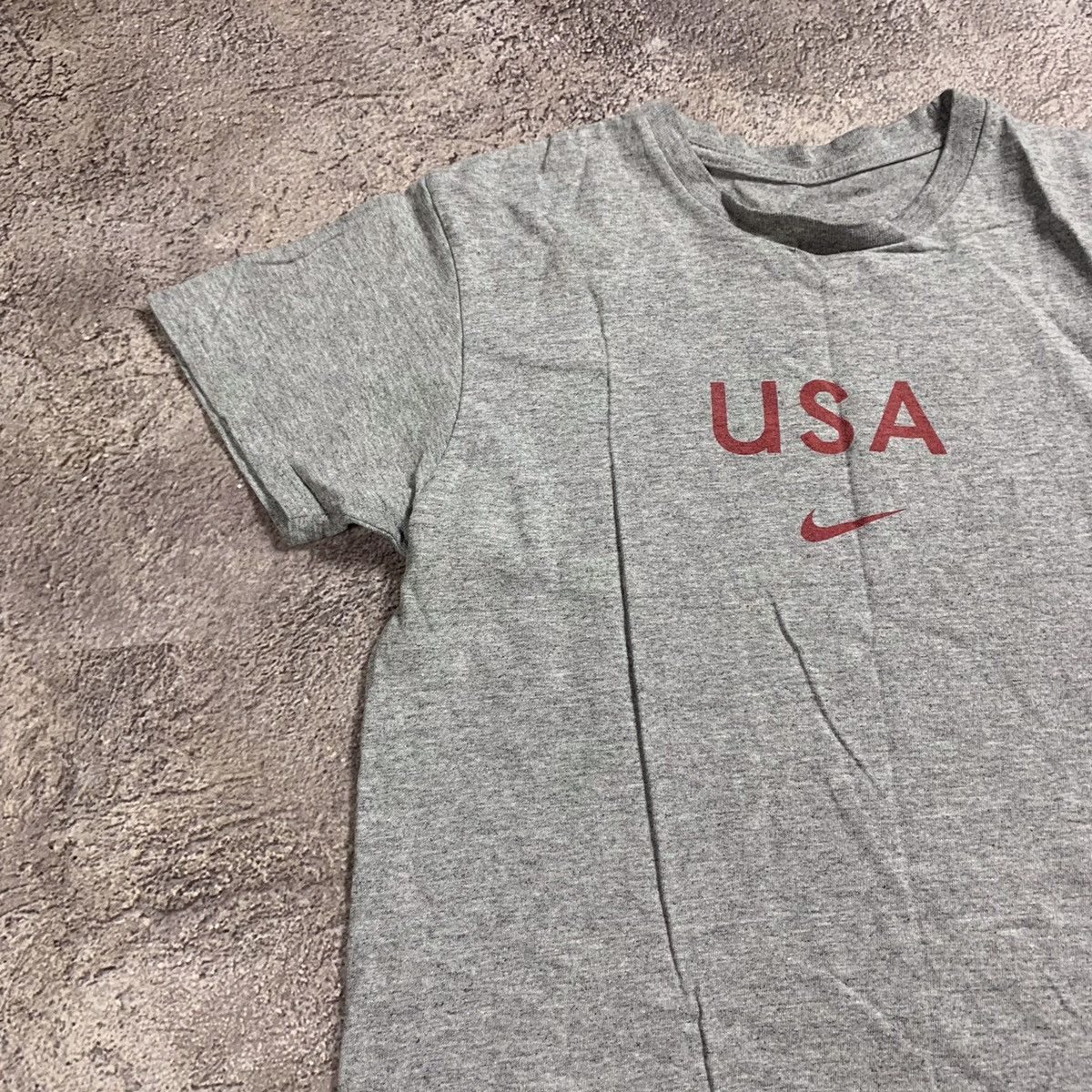 Vintage Vintage Nike USA Swoosh Graphic Tee Y2K Streetwear Cropped S Size S / US 4 / IT 40 - 4 Thumbnail