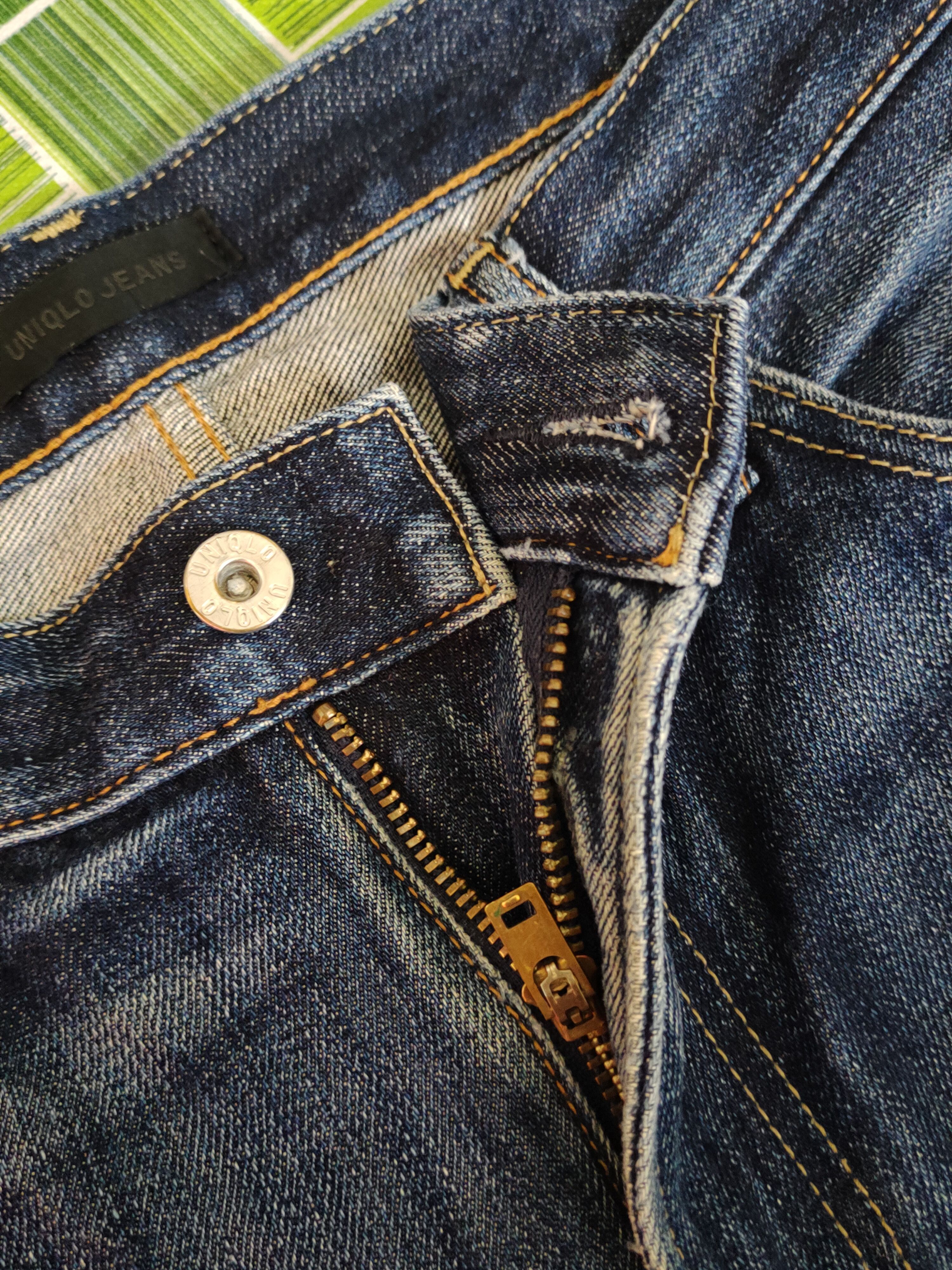 Japanese Brand Uniqlo Dark Blue Faded distressed ripped Denim #S1620 Size US 31 - 14 Thumbnail
