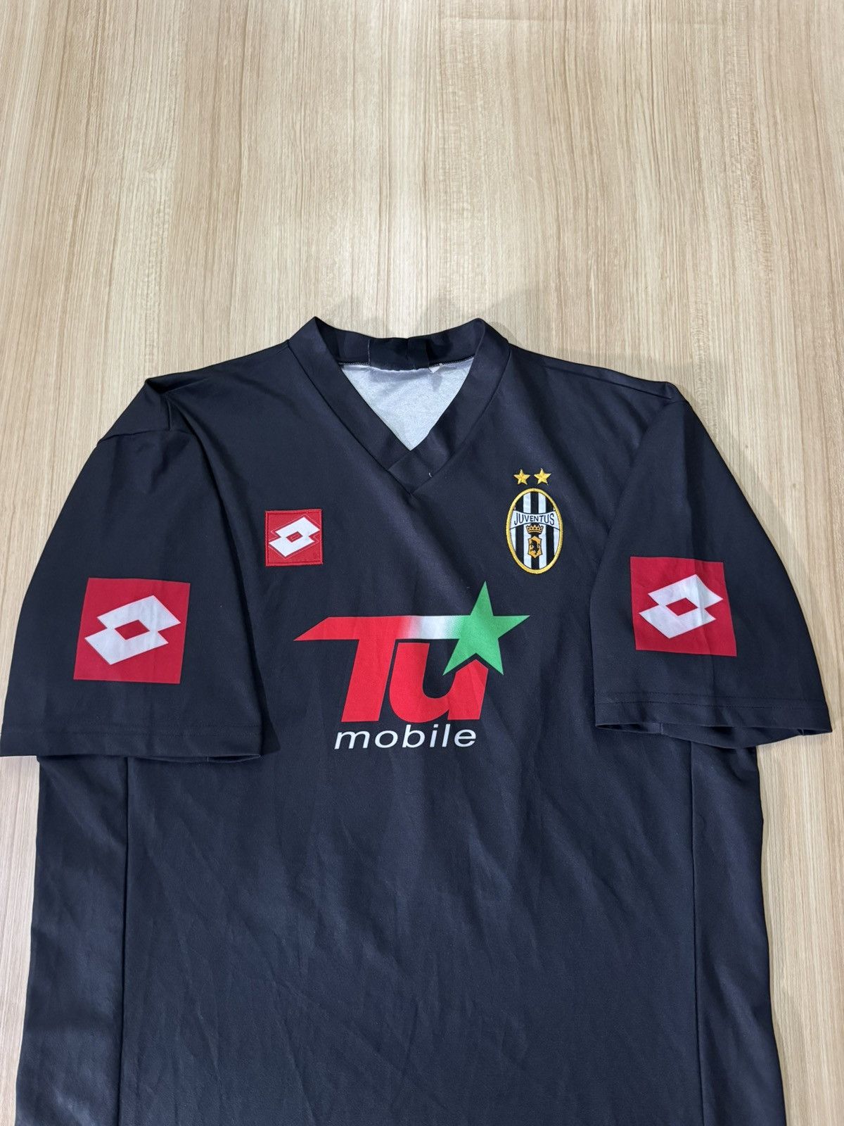 Lotto Sport JUVENTUS AWAY JERSEY FROM 2001-2002 SEASON BY LOTTO 🔥RARE🔥 Size US XL / EU 56 / 4 - 2 Thumbnail