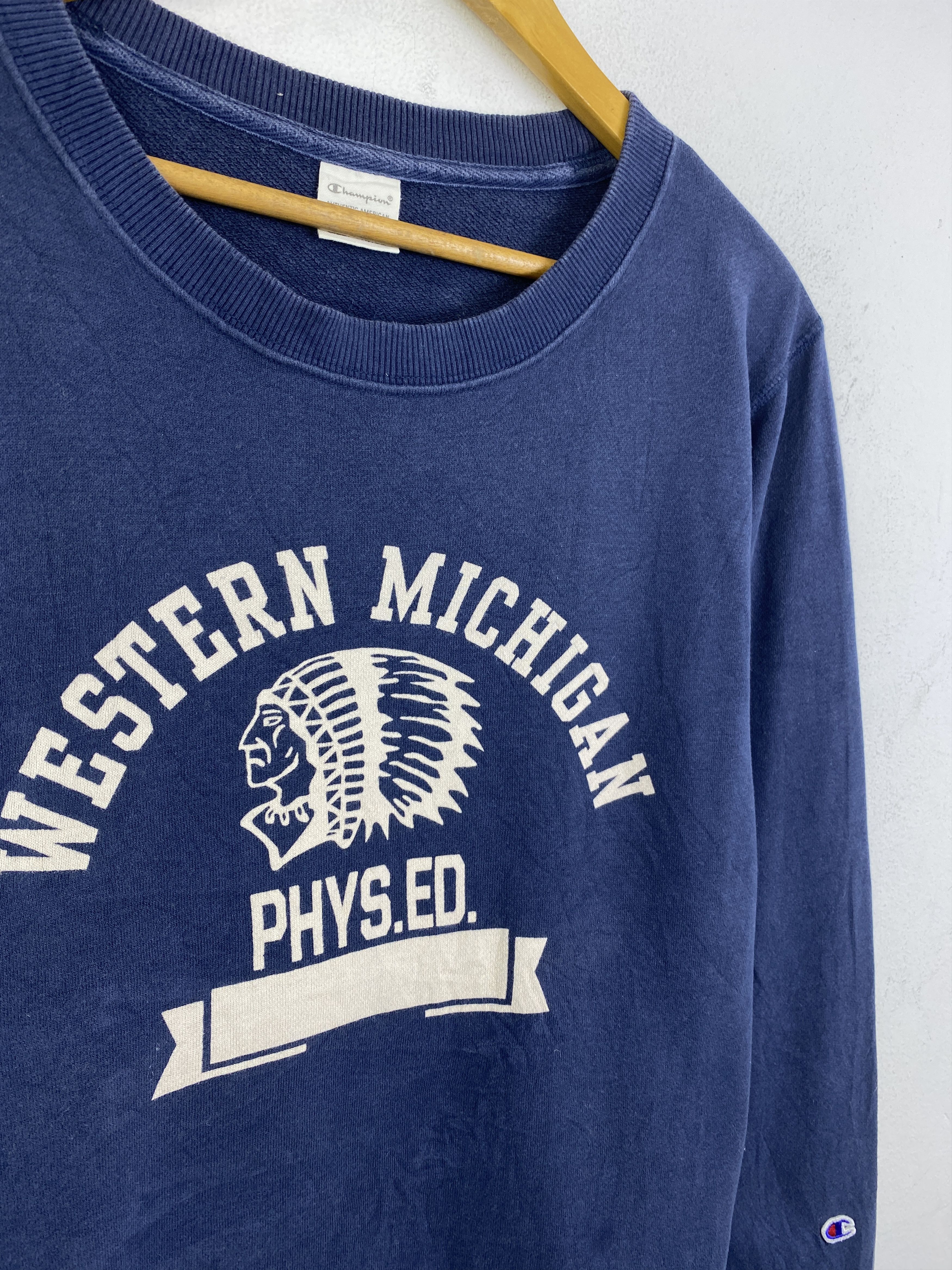 Champion Vintage Champion Wording Pullover Jumper Sweatshirt SH0321 Size US L / EU 52-54 / 3 - 10 Thumbnail