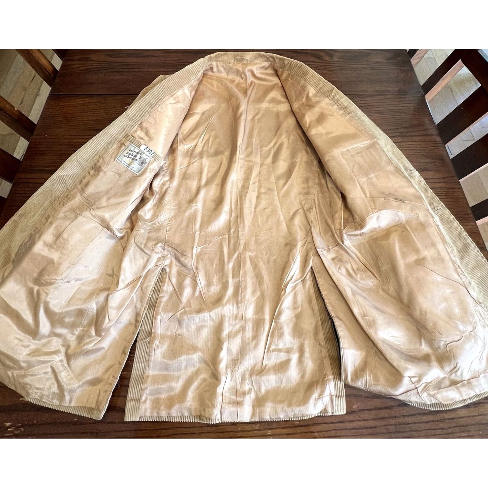 Camel VINTAGE American Fashion Collection Blazer Men’s Long Camel Corduroy 40 Chest, H.I.S Blazer, Corduroy, Vintage, Men, Camel Size 40R - 4 Thumbnail