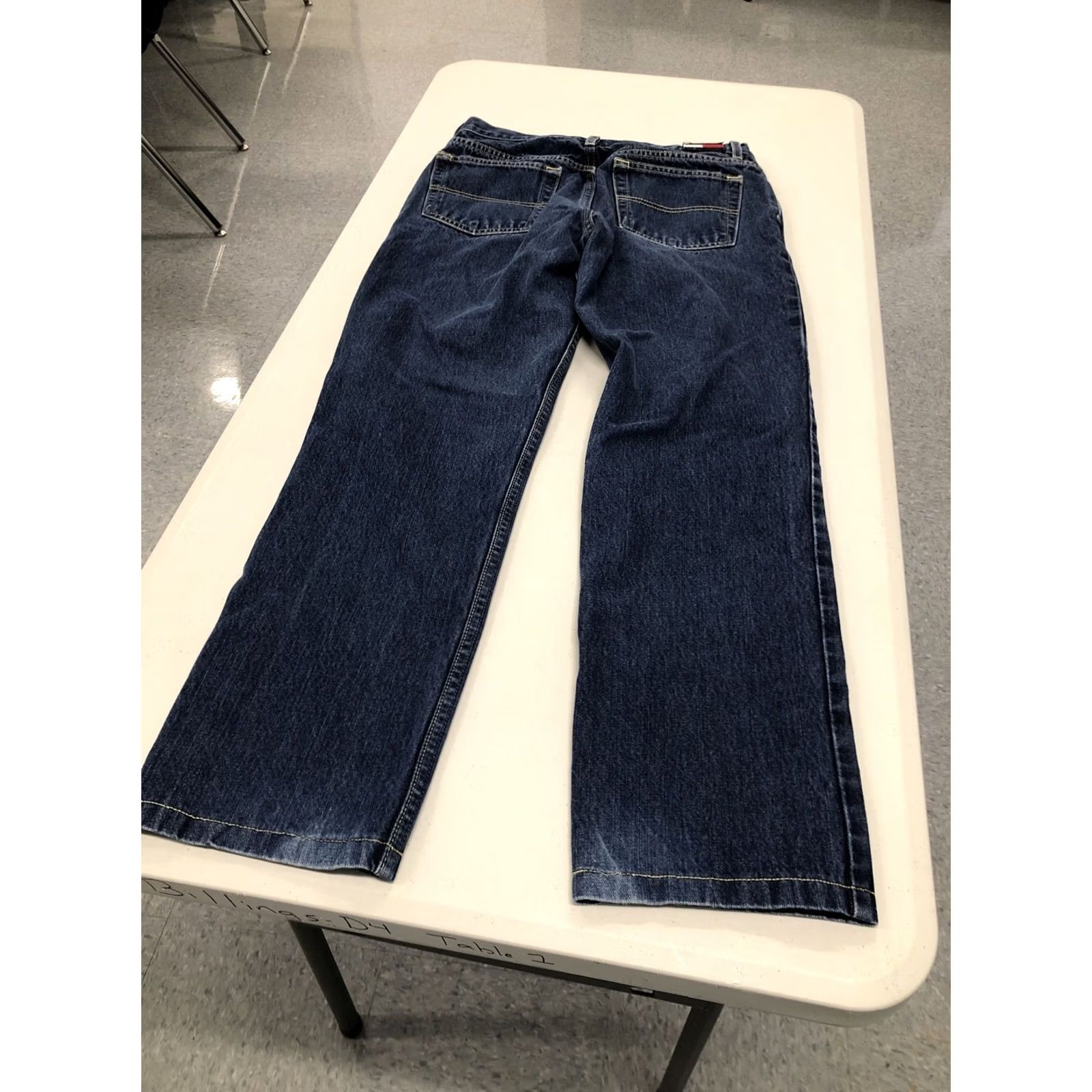 Tommy Hilfiger Tommy Jeans Big Logo Size 7 Straight Leg Womens Jeans Blue 5-Pocket Mid Rise Zip Inseam 28in Regular fit Size 28" / US 6 / IT 42 - 3 Thumbnail
