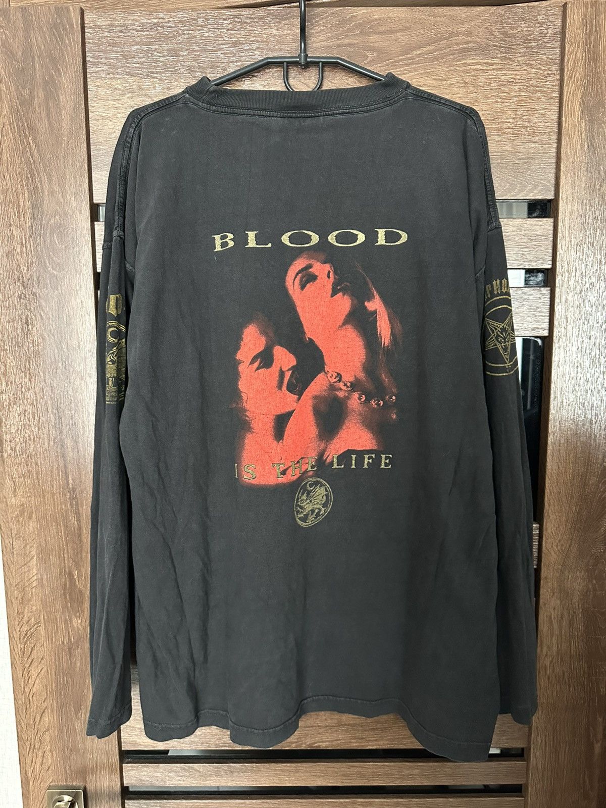 Band Tees 1996 Cradle Of Filth Vempire Vintage Long Sleeve T-Shirt Size US XL / EU 56 / 4 - 6 Thumbnail