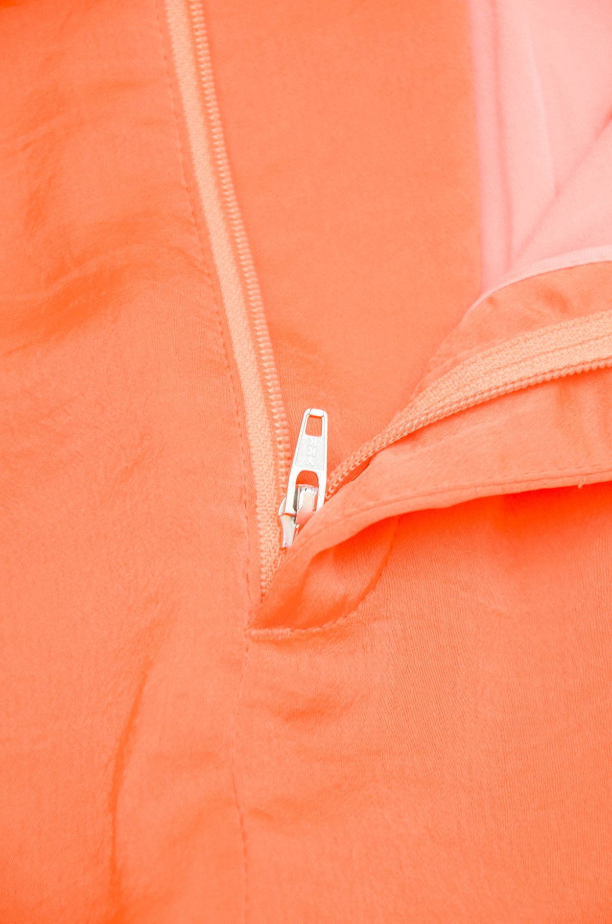 Helmut Lang HELMUT LANG Silk Orange Shorts Size 28" / US 6 / IT 42 - 8 Thumbnail