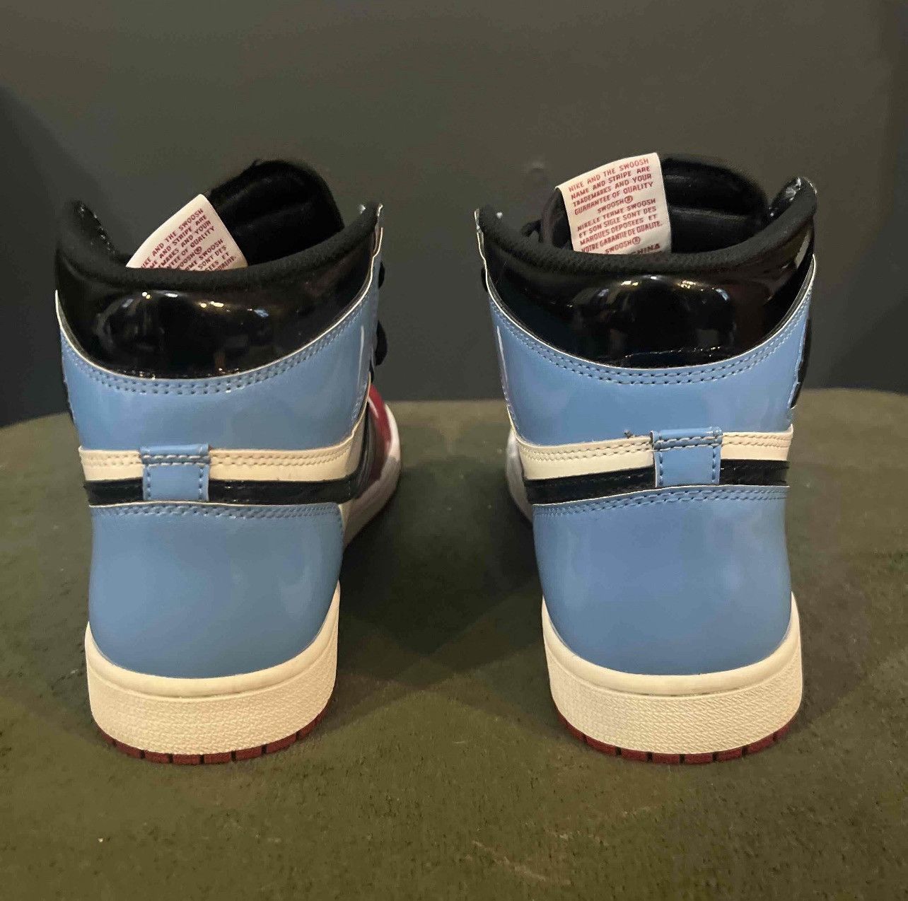 Jordan Brand Jordan 1 Retro High OG ‘Fearless’ Size 8.5 Worn Once No Box Size US 8.5 / EU 41-42 - 4 Thumbnail