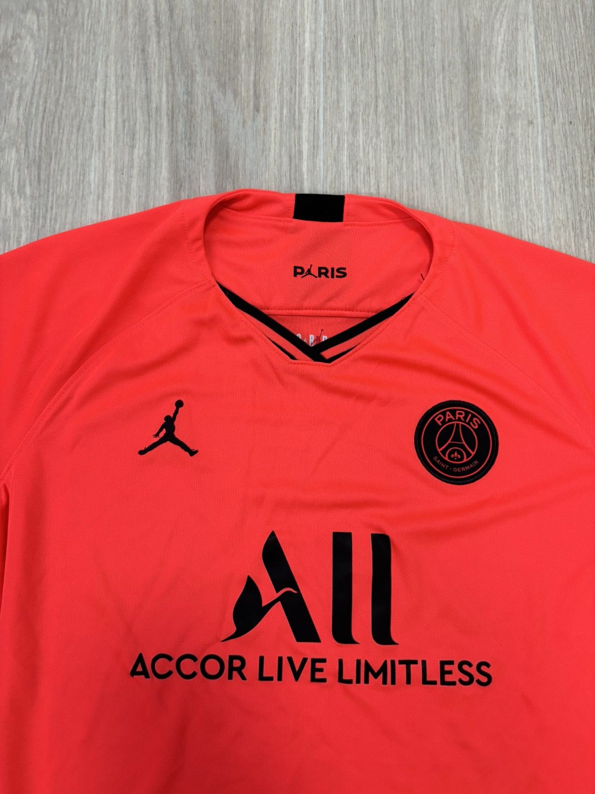 Jordan Brand × Nike Jordan PSG soccer jersey Size US S / EU 44-46 / 1 - 2 Thumbnail