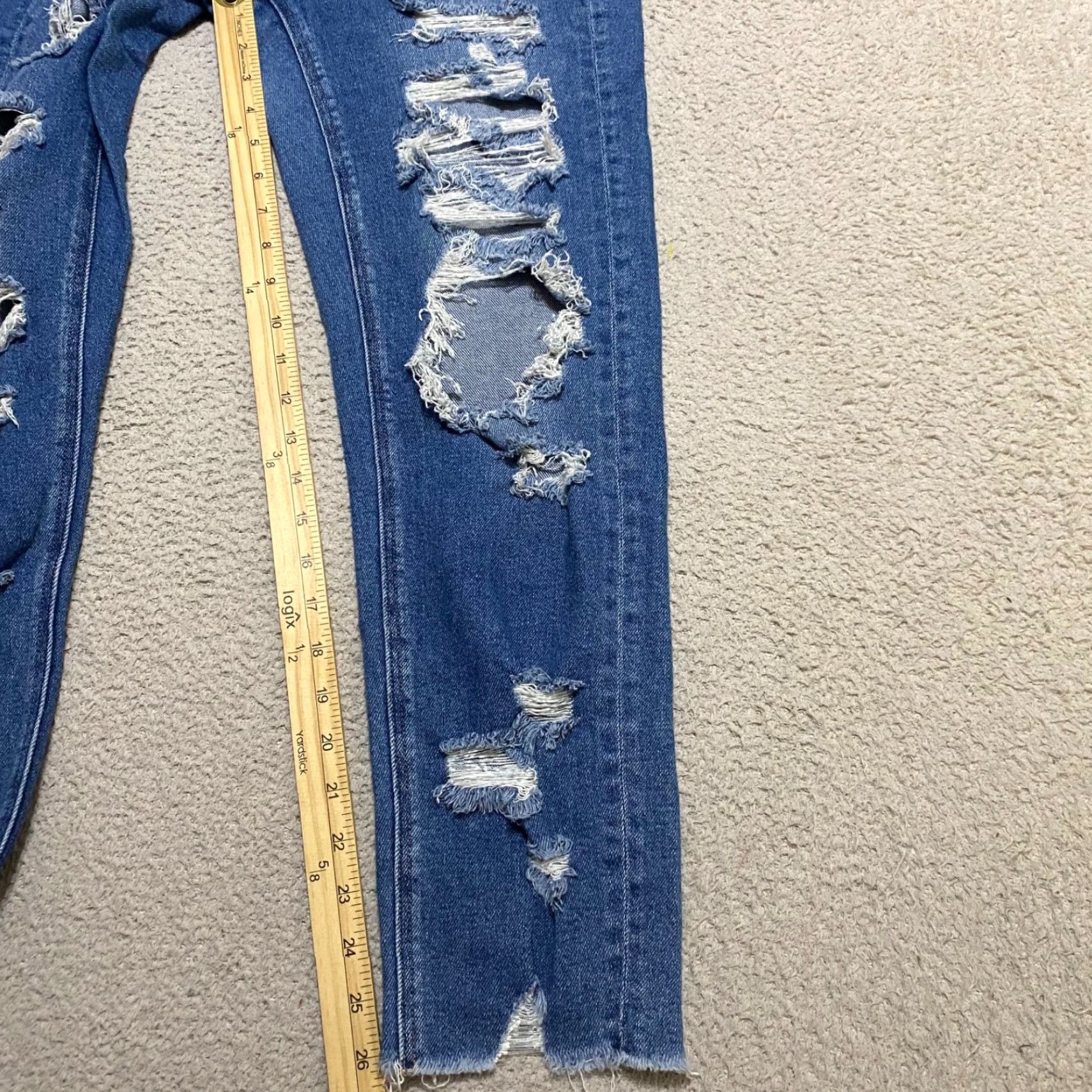 American Eagle Outfitters American Eagle Outfitters Mom Jeans Womens Size 2 Blue Denim Medium Wash Distressed Raw Hem 90s Grunge Retro Size 26" / US 2 / IT 38 - 6 Thumbnail