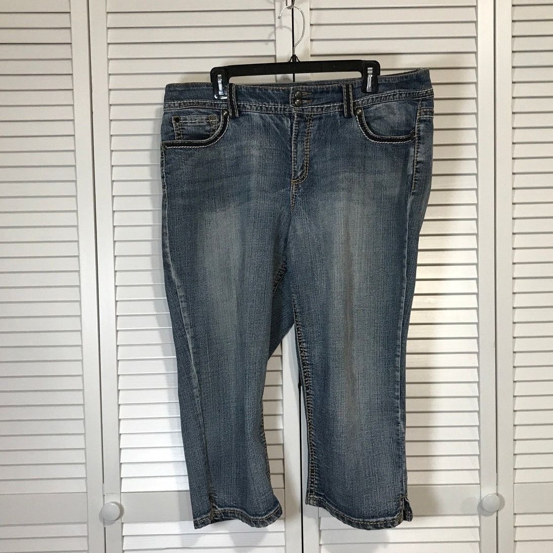 Other CB Celebrity Blues Denim Blue Straight Leg Capri Jeans 16 Size 38" / US 16 / IT 52 - 1 Thumbnail