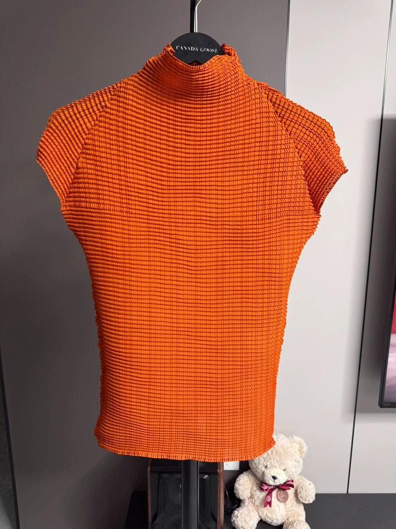 Issey Miyake Issey Miyake size:2 Orange bubble short-sleeved shirt Size XS / US 0-2 / IT 36-38 - 1 Thumbnail