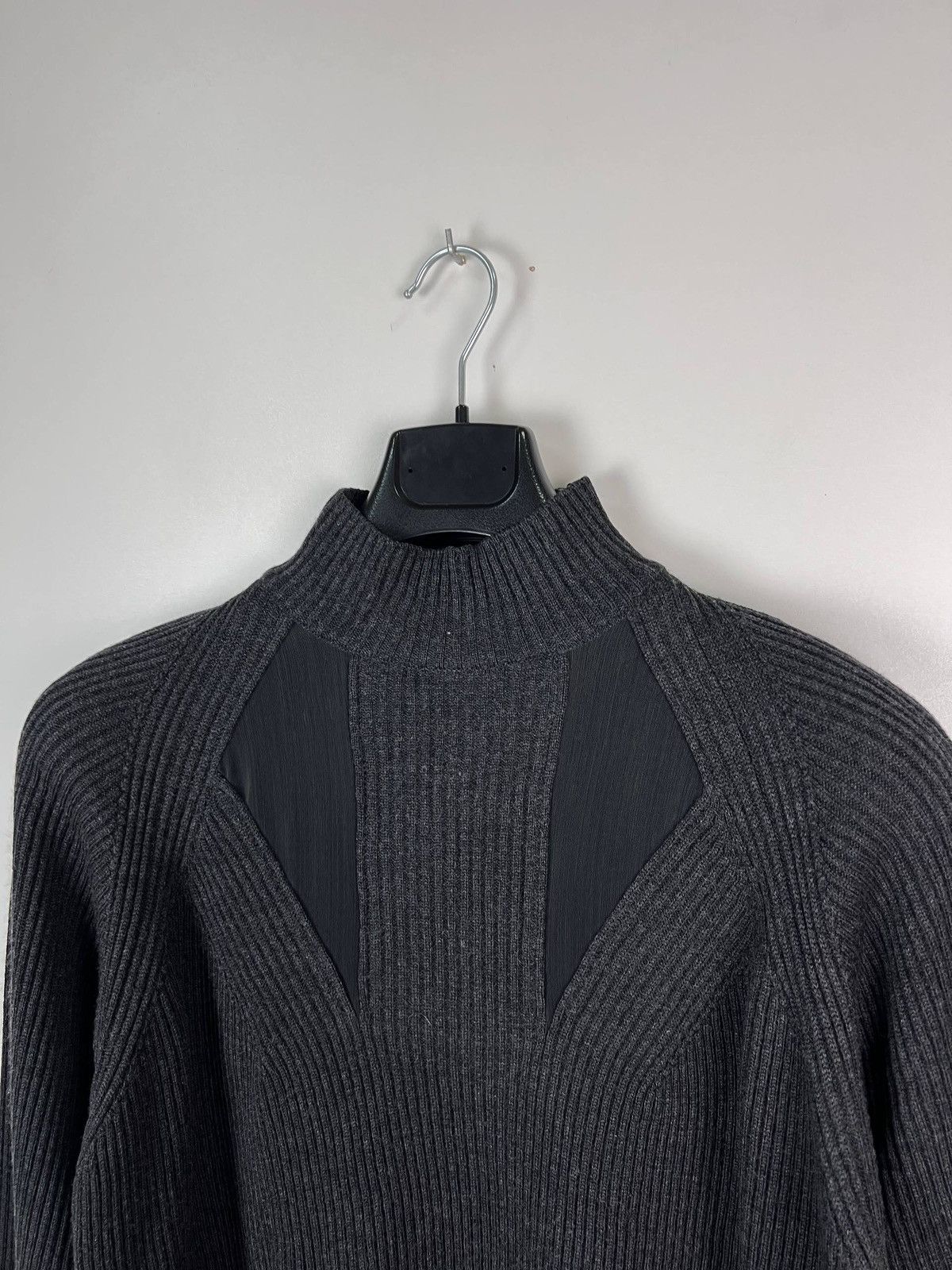 Gianfranco Ferre Gianfranco Ferre 90s giant he sweater woman size XL Size XL / US 12-14 / IT 48-50 - 8 Thumbnail