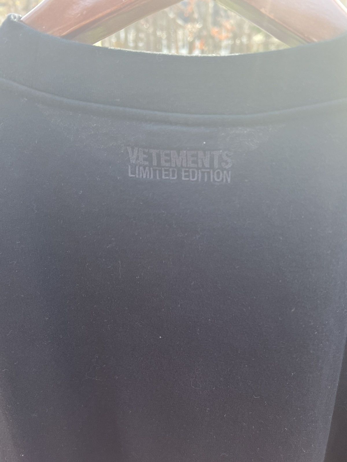 Vetements Vetements “Neon Limited Edition” Black Tee Size US L / EU 52-54 / 3 - 3 Thumbnail