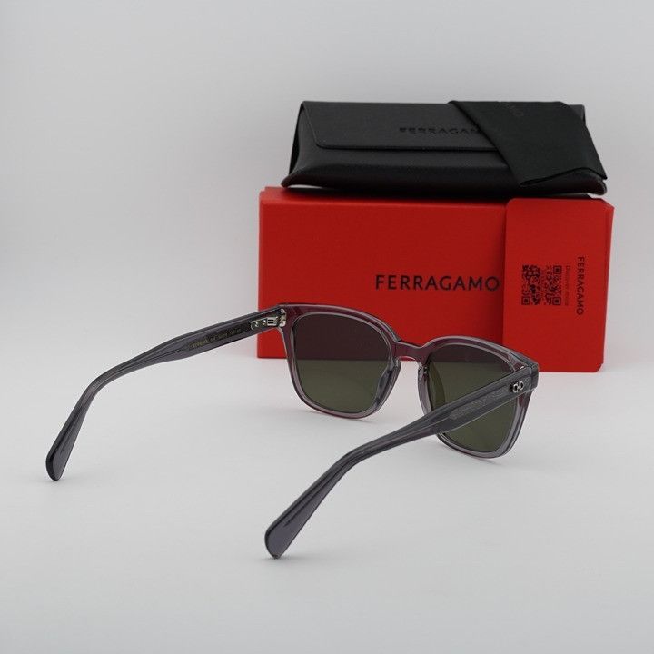 Salvatore Ferragamo Salvatore Ferragamo SF1040SCP 020 Sunglasses Grey Square Size ONE SIZE - 9 Thumbnail