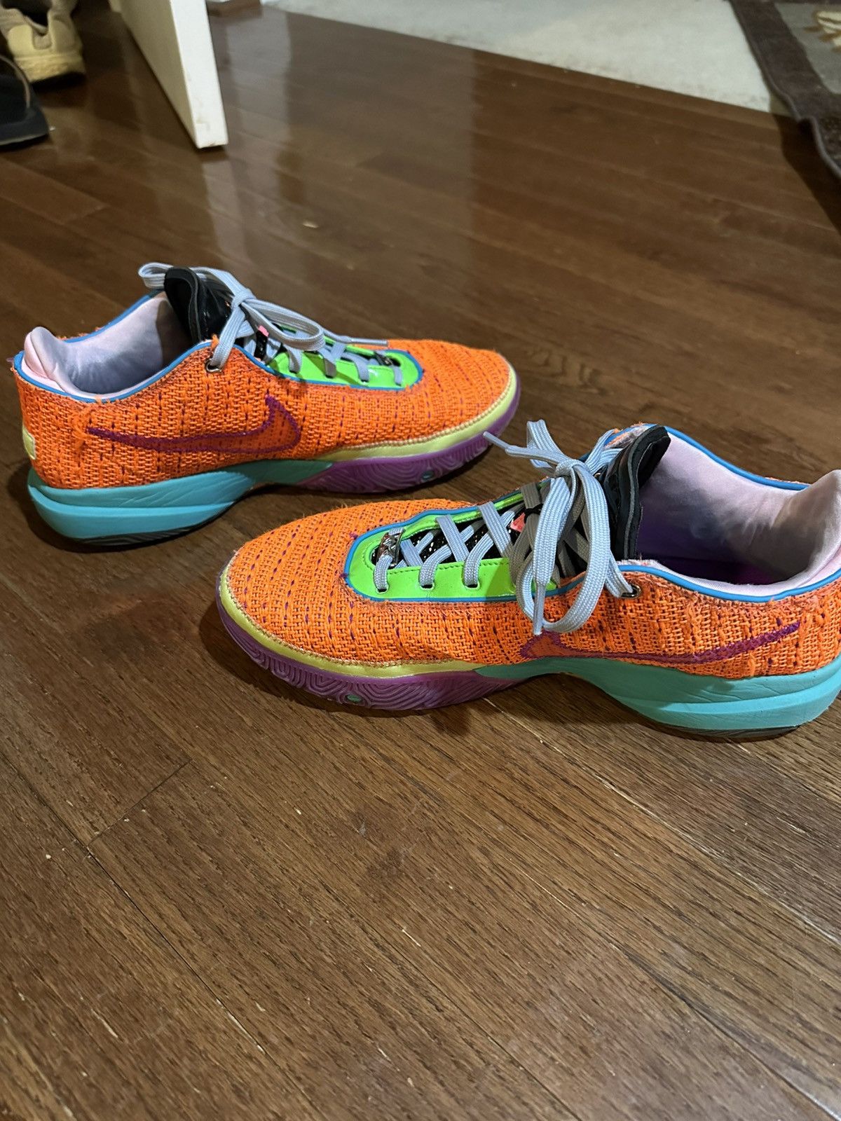 Nike LeBron 20 Size US 10.5 / EU 43-44 - 2 Thumbnail