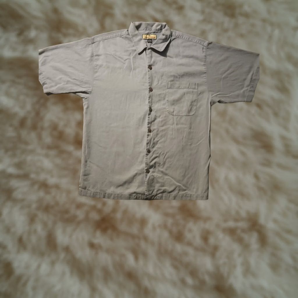 Tommy Bahama VINTAGE Tommy Bahama Button-Up Shirt Men M Blue Silk Blend Cork Button Short Sleeve Pants? Size US M / EU 48-50 / 2 - 1 Thumbnail