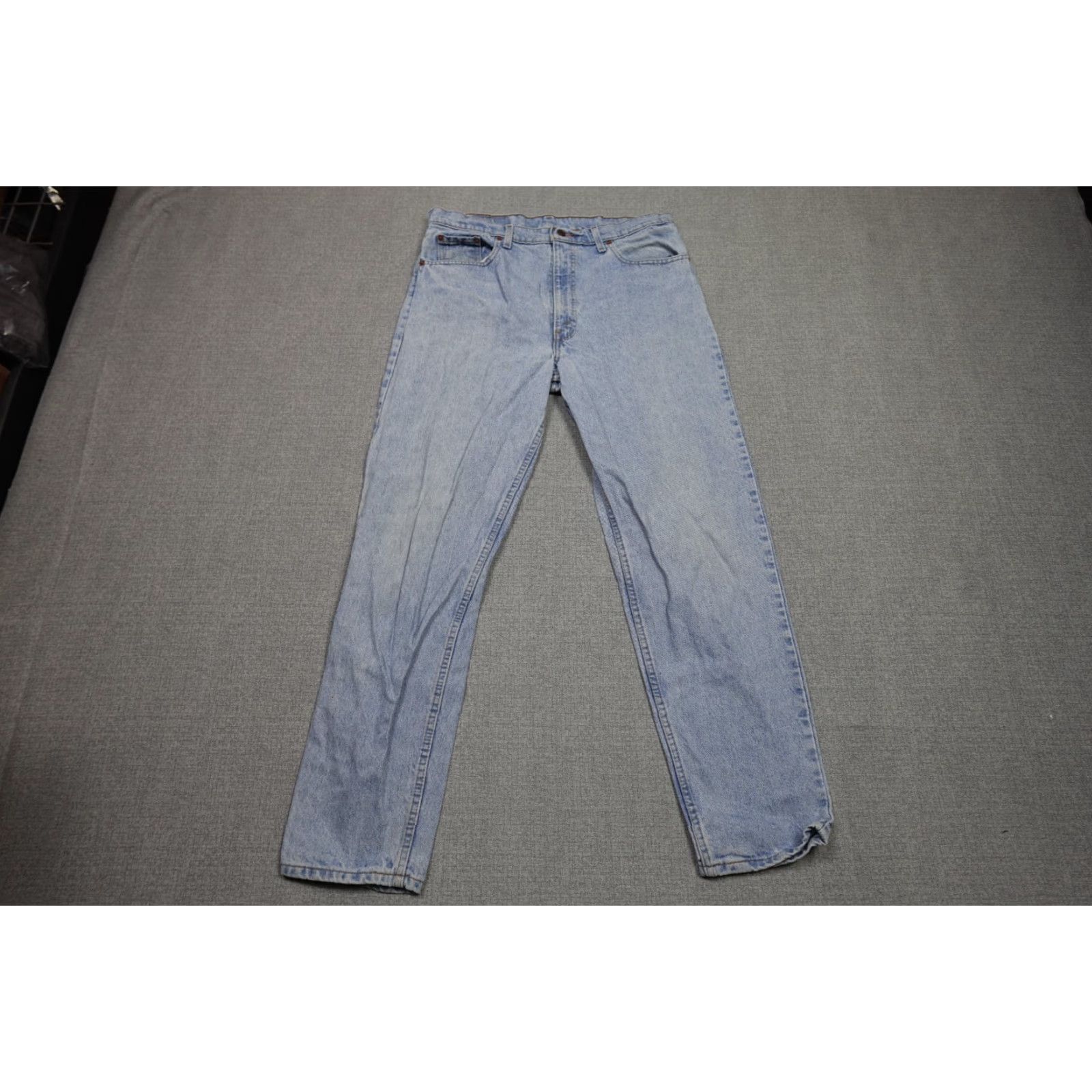 Levi's VINTAGE Levi's 550 Jeans Mens 36x32 Blue Relaxed Fit Light Wash Western Cowboy Jeans Size US 36 / EU 52 - 2 Thumbnail