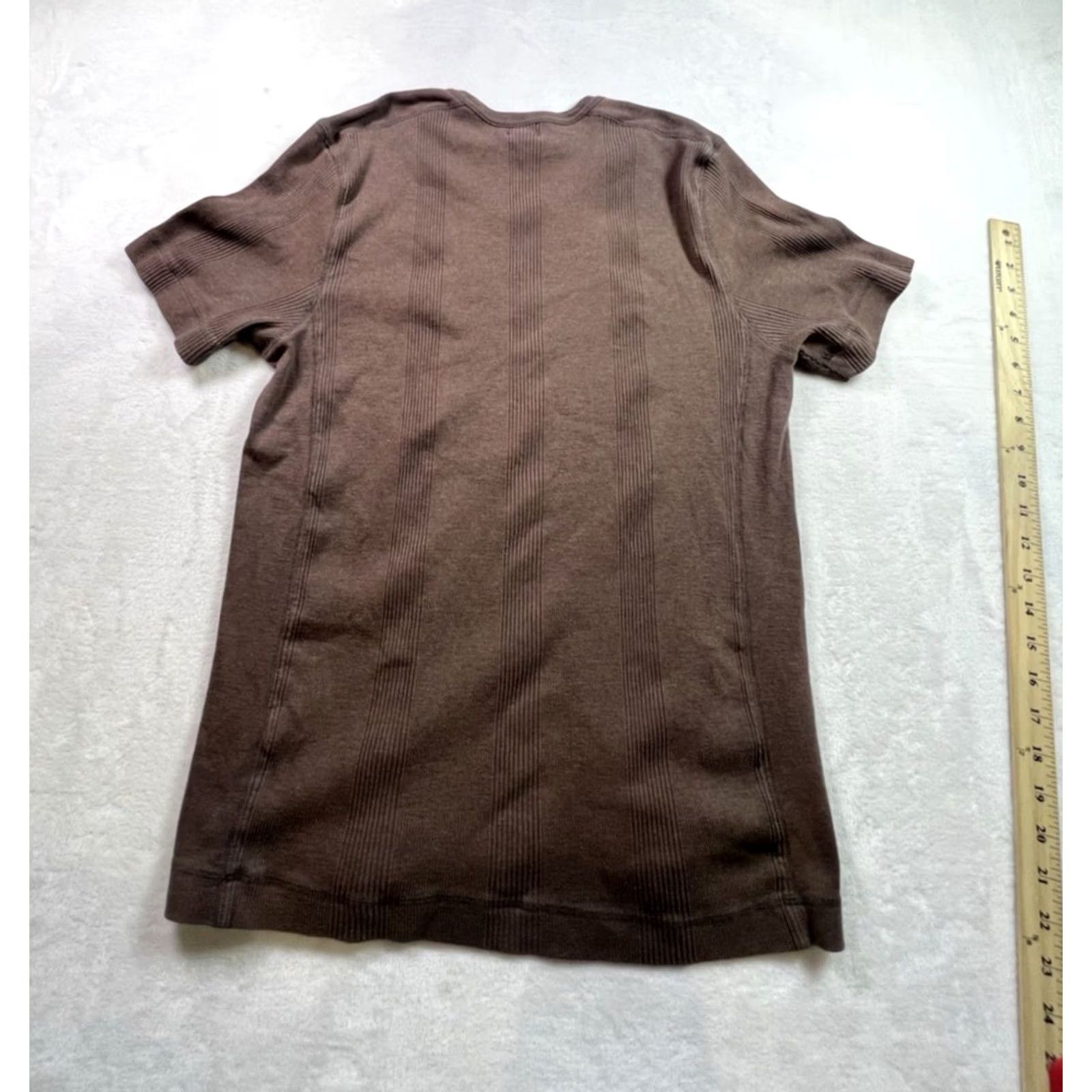 Calvin Klein Calvin Klein Ribbed V-Neck Shirt Men's L Brown Short Sleeve Pullover Knit Logo Slim Casual Shirt Size US L / EU 52-54 / 3 - 6 Thumbnail