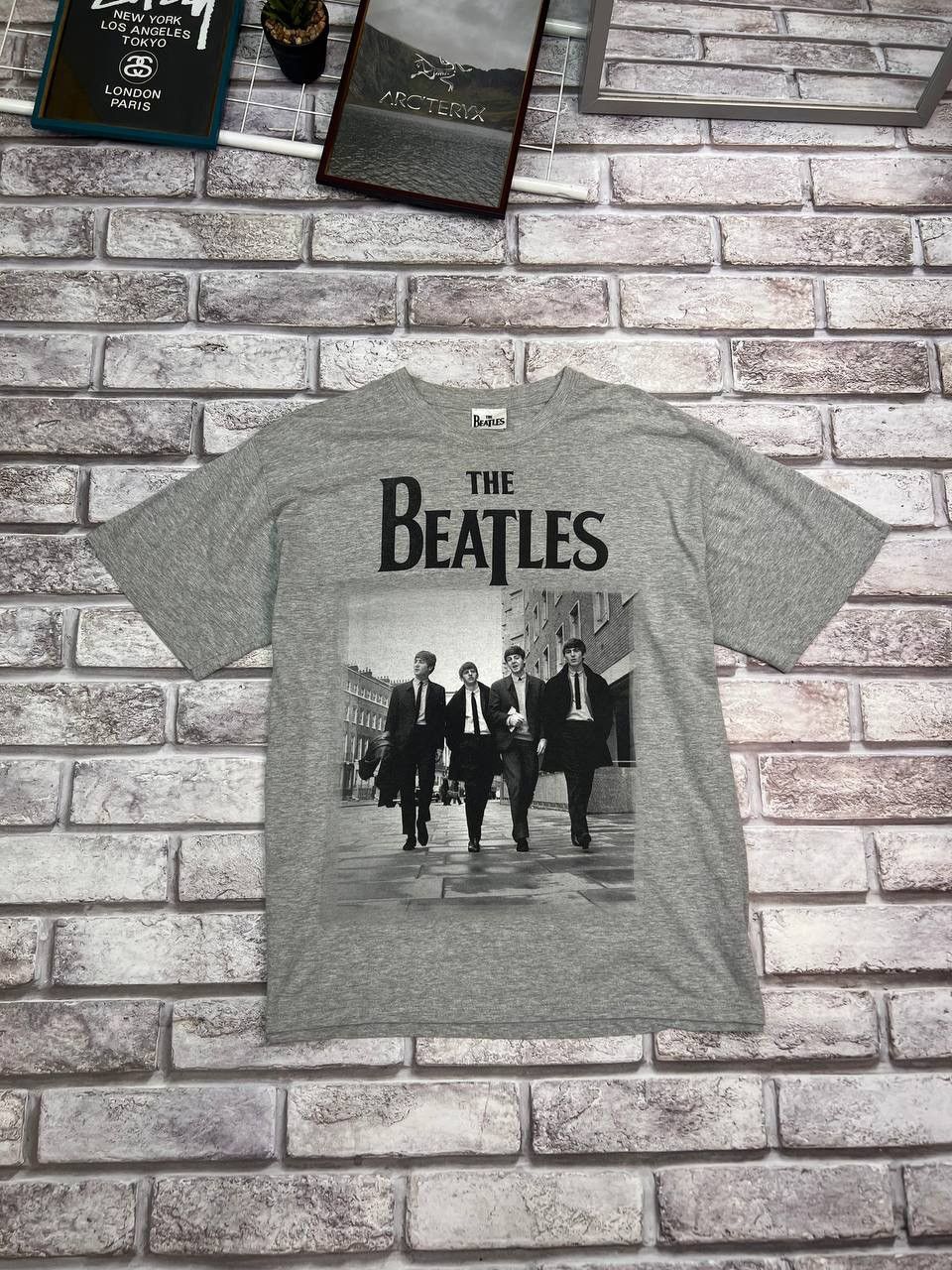 Band Tees × Gildan × Vintage Vintage Gildan The Beatles 2012 T-shirt Size US XL / EU 56 / 4 - 1 Thumbnail