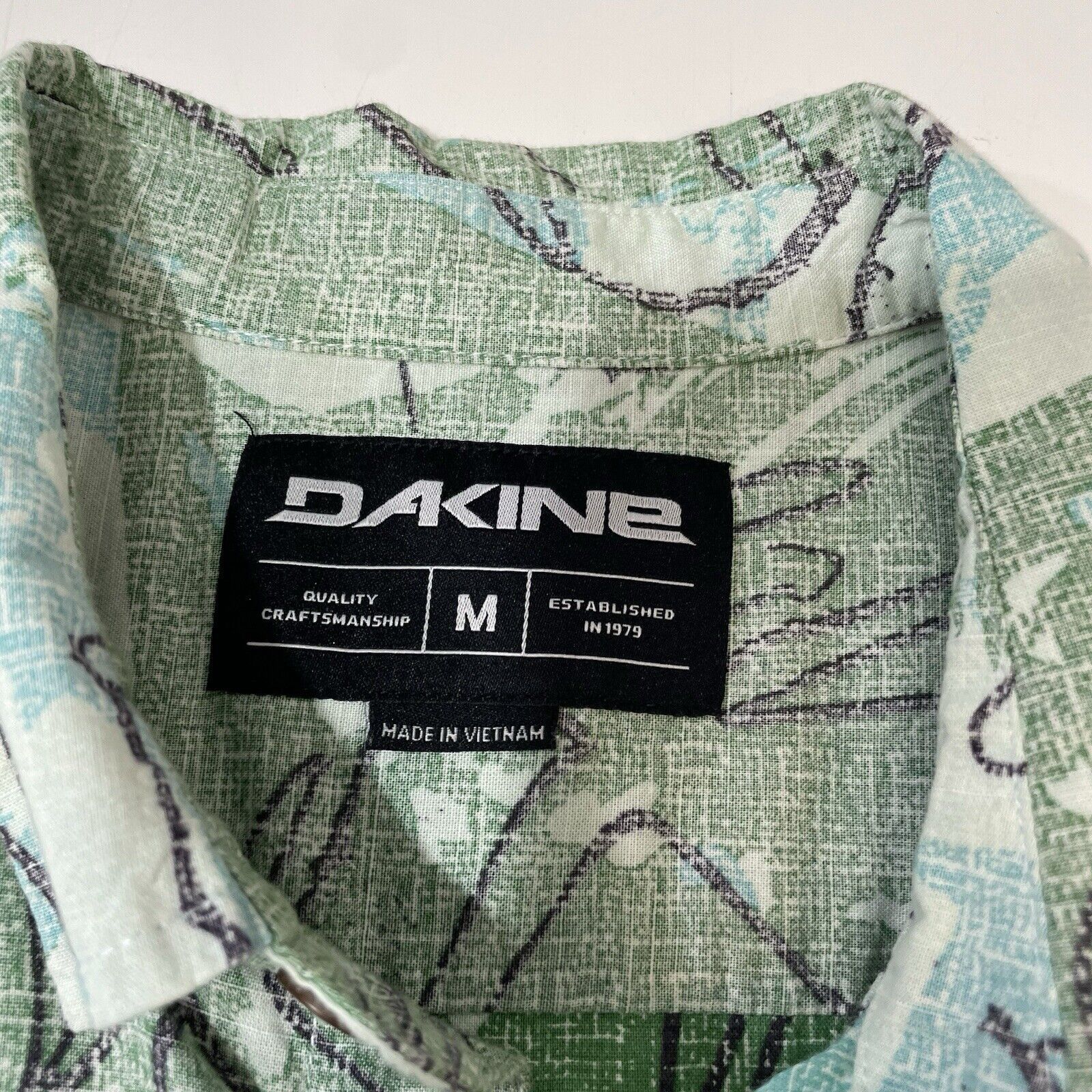 Dakine Dakine Men’s Short Sleeve Button Camp Shirt Green Floral M Size US M / EU 48-50 / 2 - 3 Thumbnail