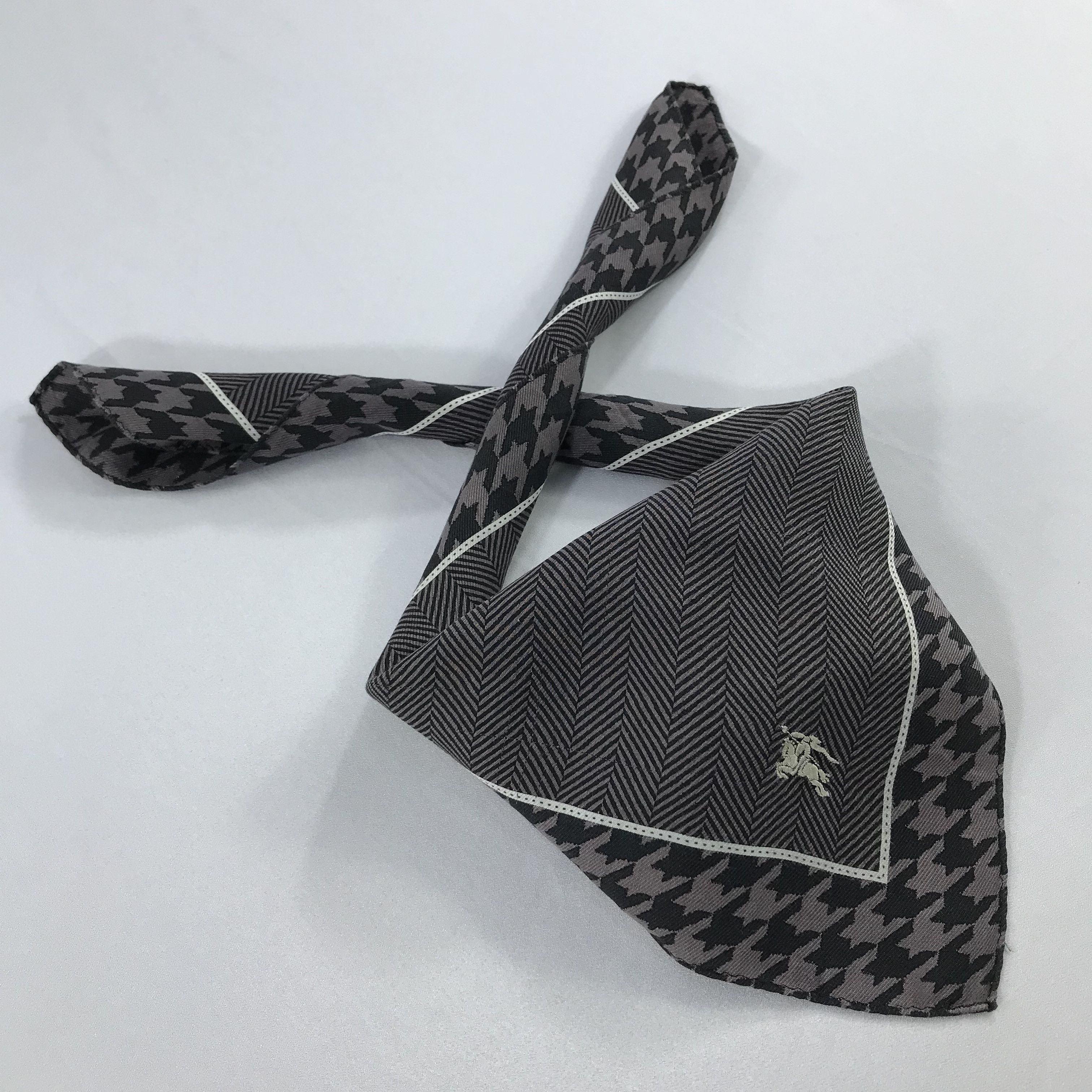 Burberry × Vintage Burberry Bandana / Handkerchief / Neckerchief - S2453 Size ONE SIZE - 3 Thumbnail