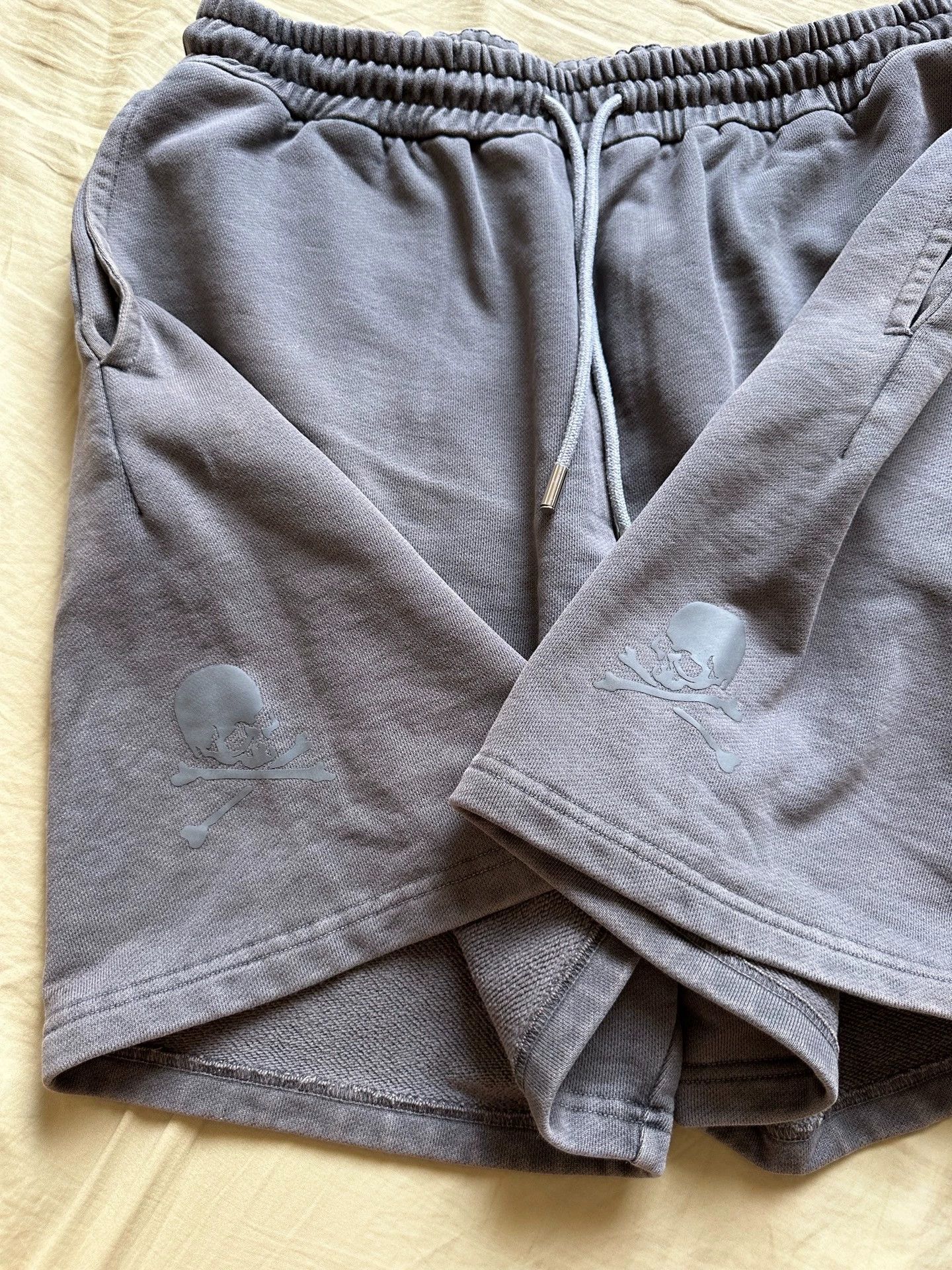 Mastermind World Mastermind World Cotton Distressed Shorts S Graphite Grey Size US 30 / EU 46 - 1 Thumbnail