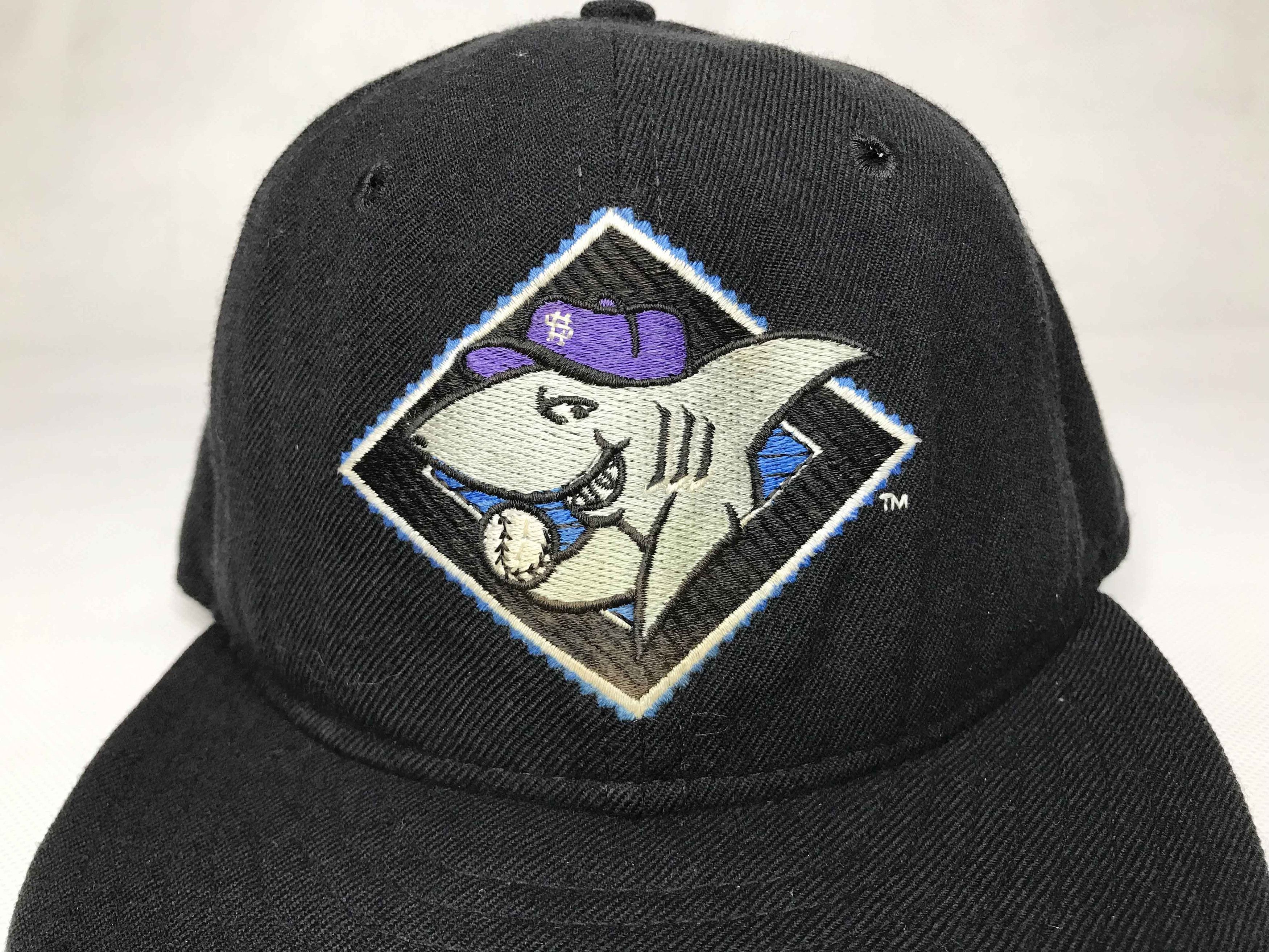 New Era × Vintage Vintage New Era MiLB Honolulu Sharks Minor Baseball Cap Size ONE SIZE - 2 Thumbnail