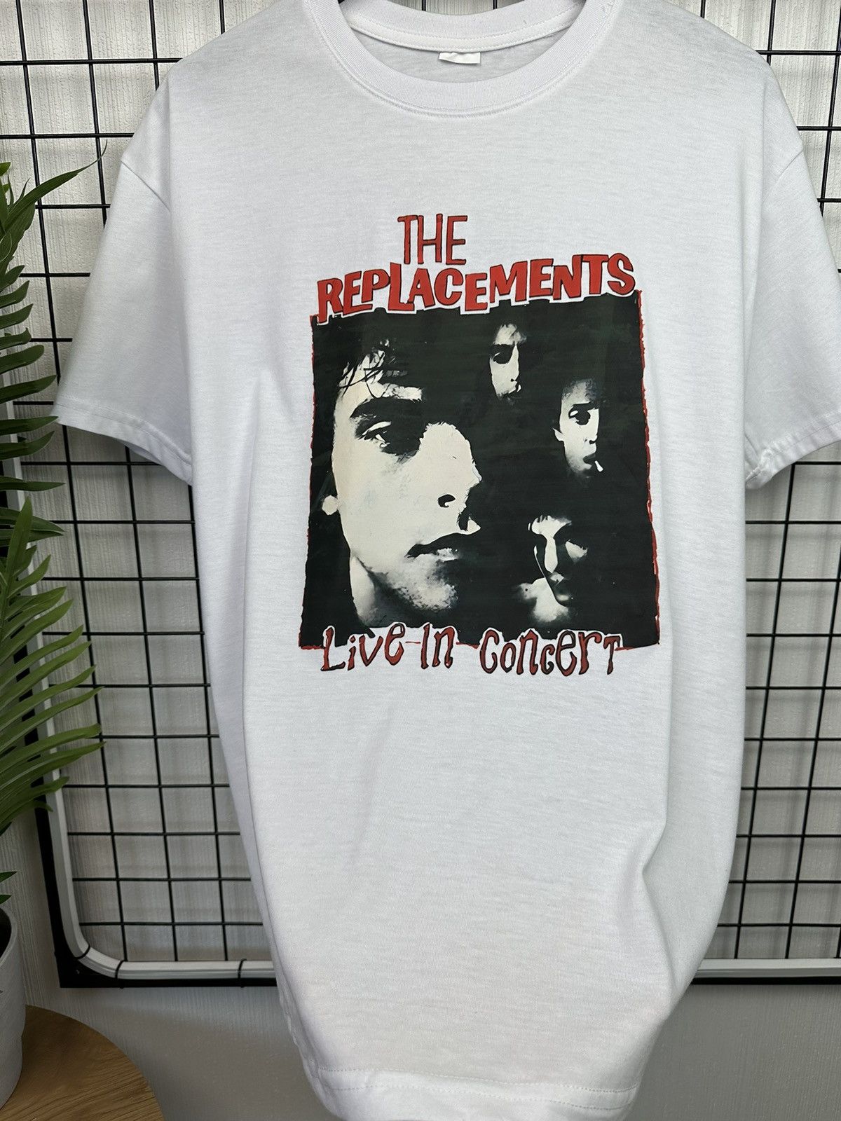 Band Tees The Replacements Band Tee Men White “Live in concert” shirt Size US L / EU 52-54 / 3 - 7 Thumbnail