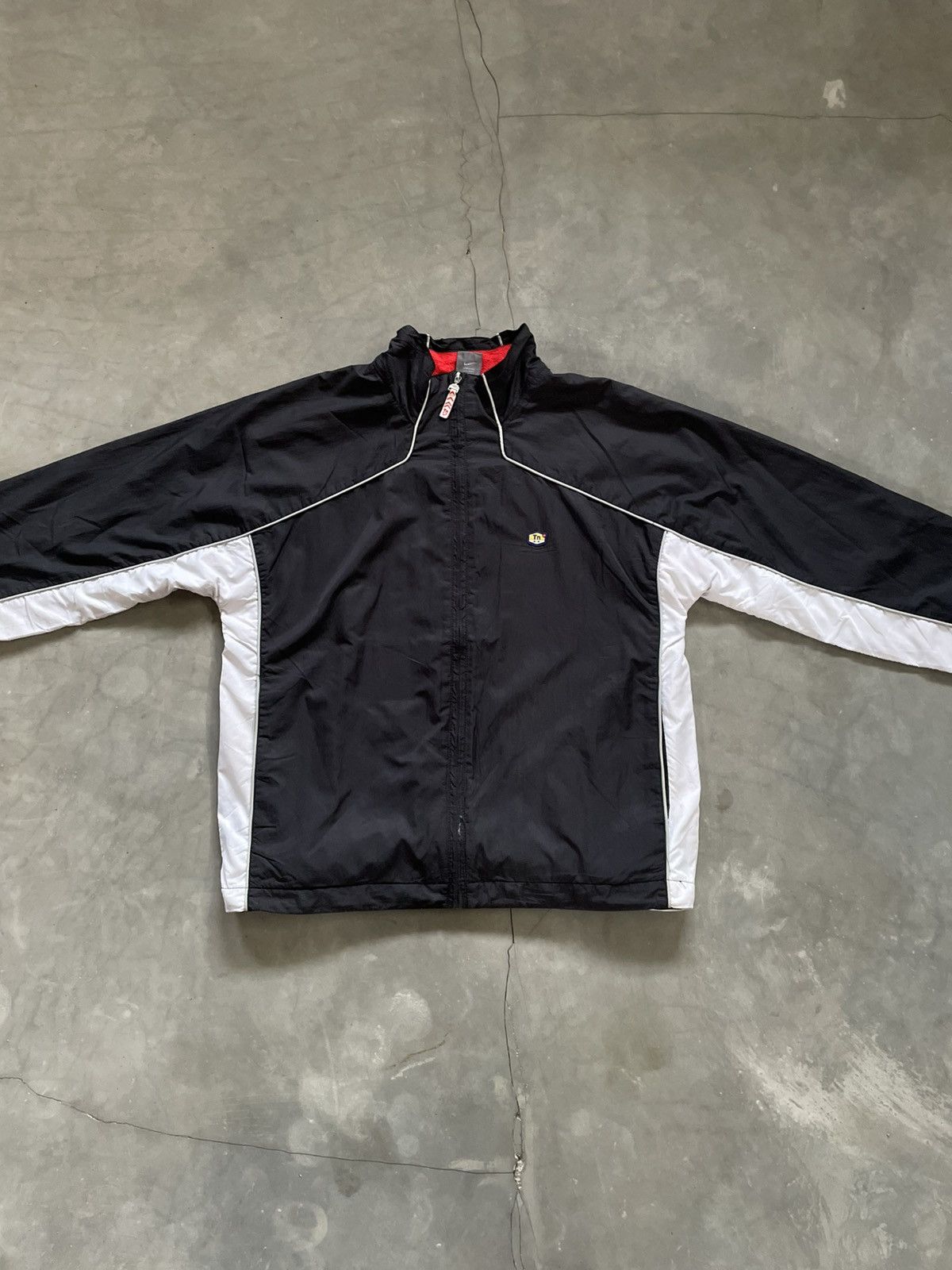 Nike Rare Nike TN Light Jacket Color Block Windbreaker Red Swoosh Size US XL / EU 56 / 4 - 3 Thumbnail
