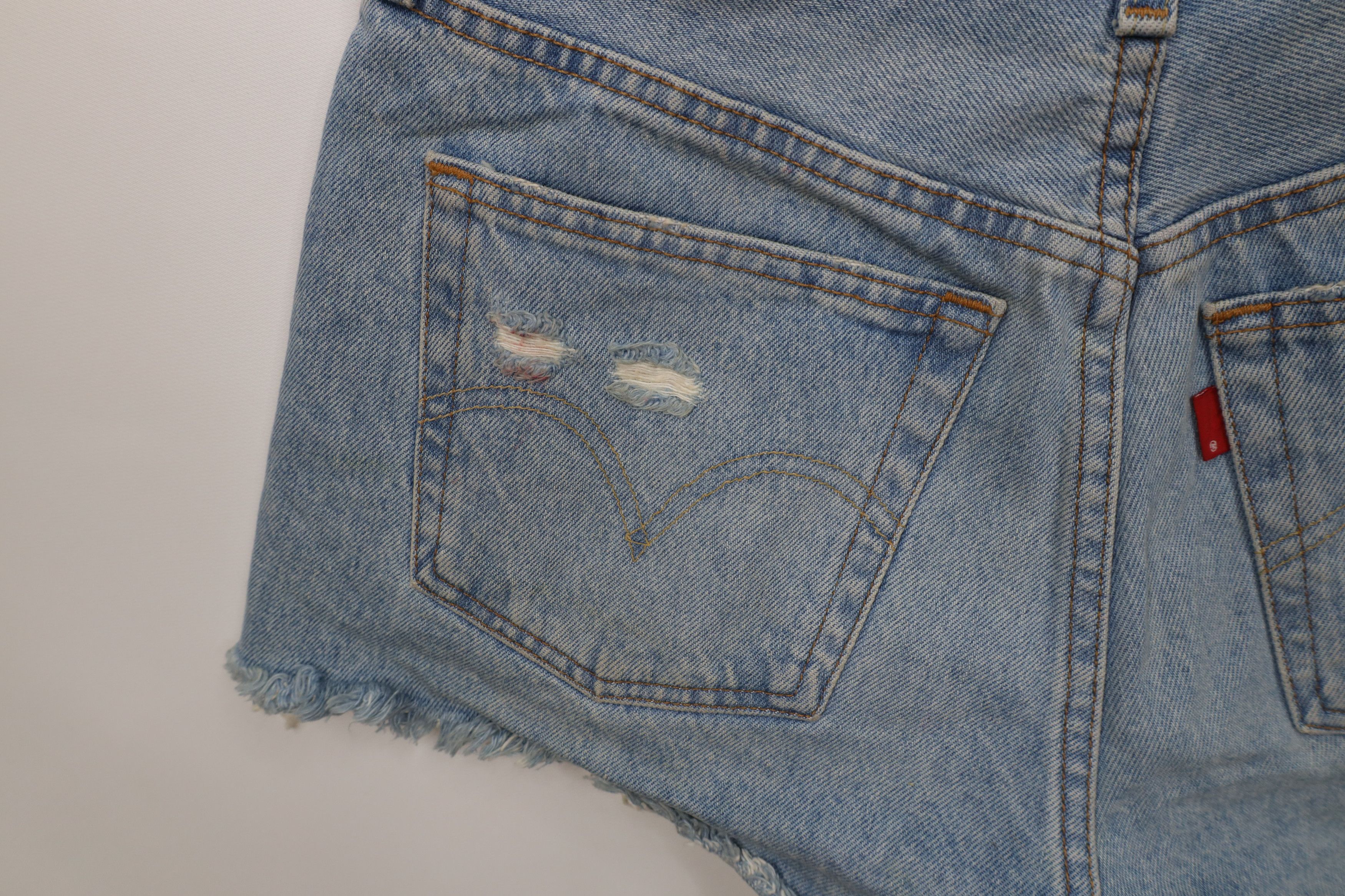 Levi's Vintage Y2K Levis 501xx Button Fly Original Denim Shorts Size 25" / US 0 / IT 36 - 16 Thumbnail