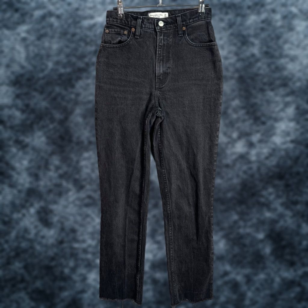 Abercrombie & Fitch VINTAGE Abercrombie & Fitch 90s Straight High Rise Jeans Women's Size 25 Black Denim Size 42" / US 20 - 1 Thumbnail
