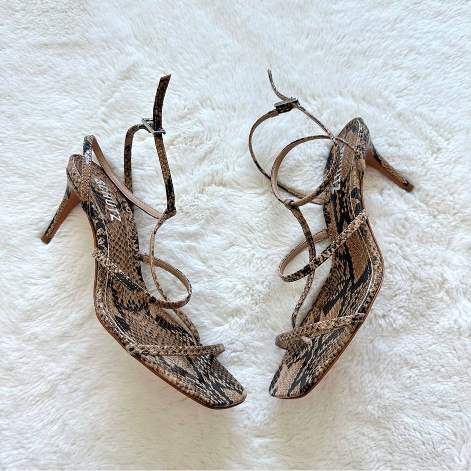 image of New!!! Schutz Women Sandals Size 37 in Cream