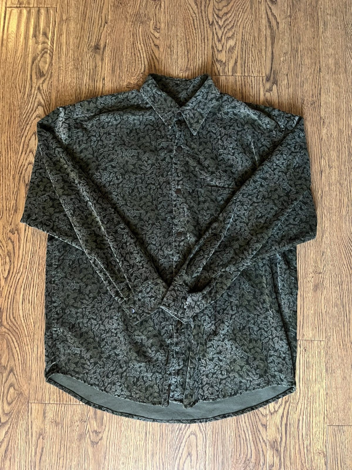 Vintage Vintage True Grit Leaf Button Size US XXL / EU 58 / 5 - 1 Thumbnail