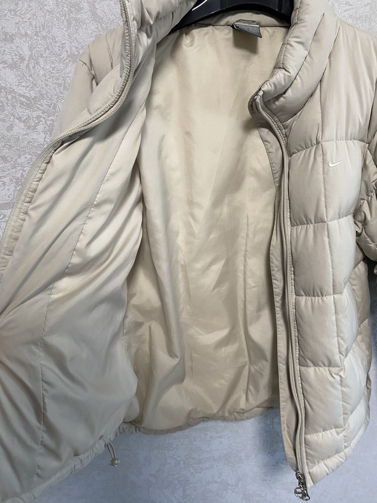 Nike × Vintage Vintage Nike Beige Puffer Jacket Size M 0OS Size M / US 6-8 / IT 42-44 - 7 Thumbnail