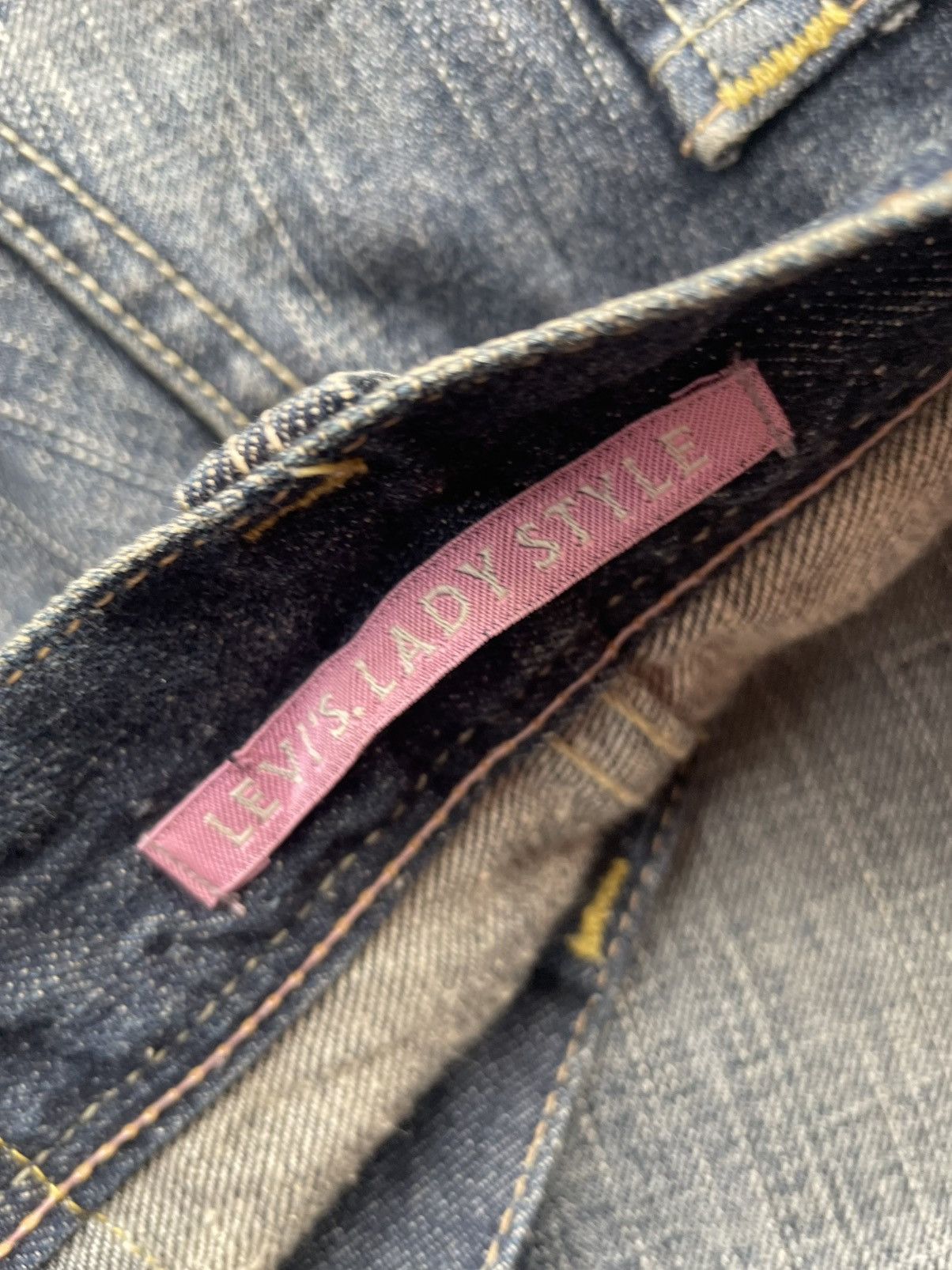 Levi's Vintage 2006 Levis 903 Lady Distresed Denim Size 31" - 17 Thumbnail