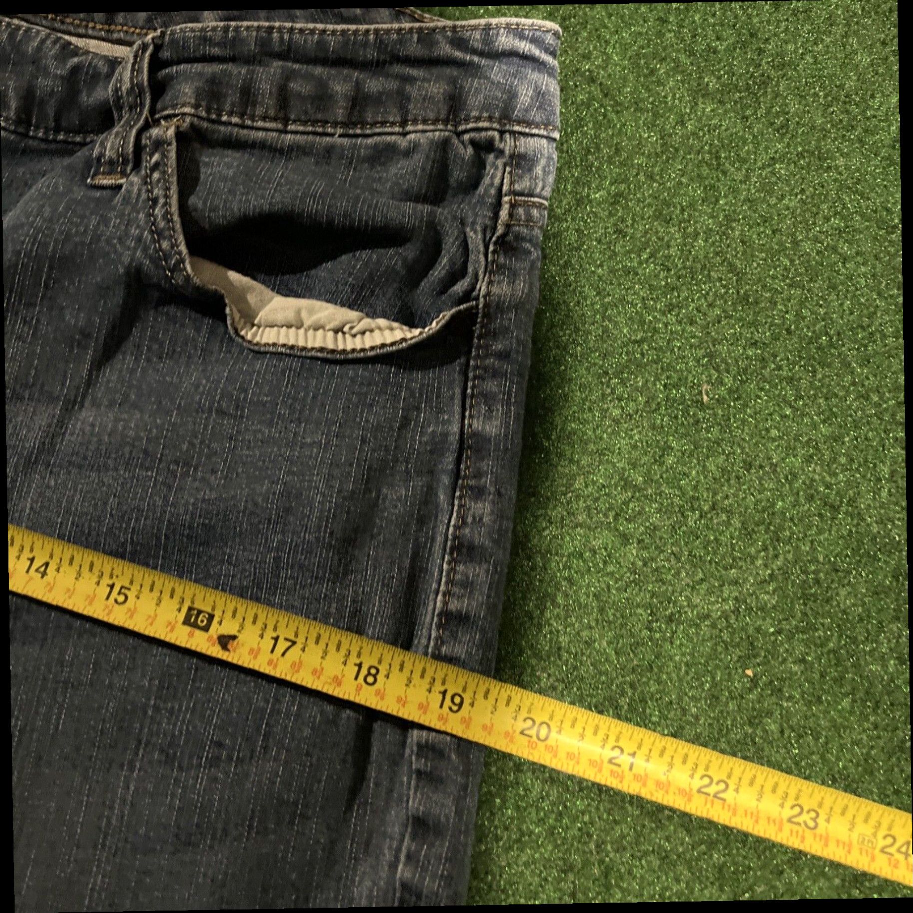 Lee Lee Jeans Womens 16 Blue Denim Slender Secret Lower on the Waist Mid Rise 33x30 Size 38" / US 16 / IT 52 - 6 Thumbnail
