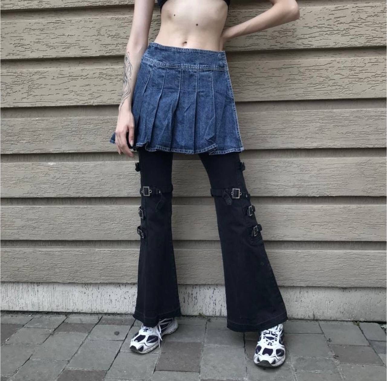 Japanese Brand × Tornado Mart × Vintage Super Sexy Asymmetric Pleated Denim Mini Skirt Size 29" - 2 Thumbnail
