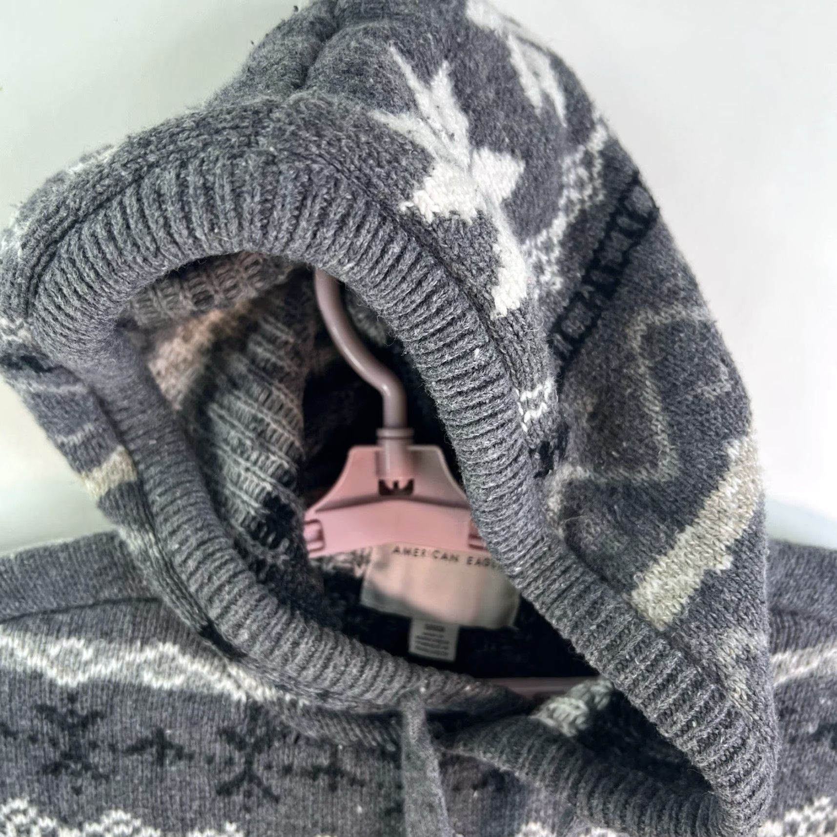 American Eagle Outfitters VINTAGE American Eagle Outfitters Winter Wonderland Knit Pullover Hooded Sweater Womens Size S Gray Size S / US 4 / IT 40 - 3 Thumbnail