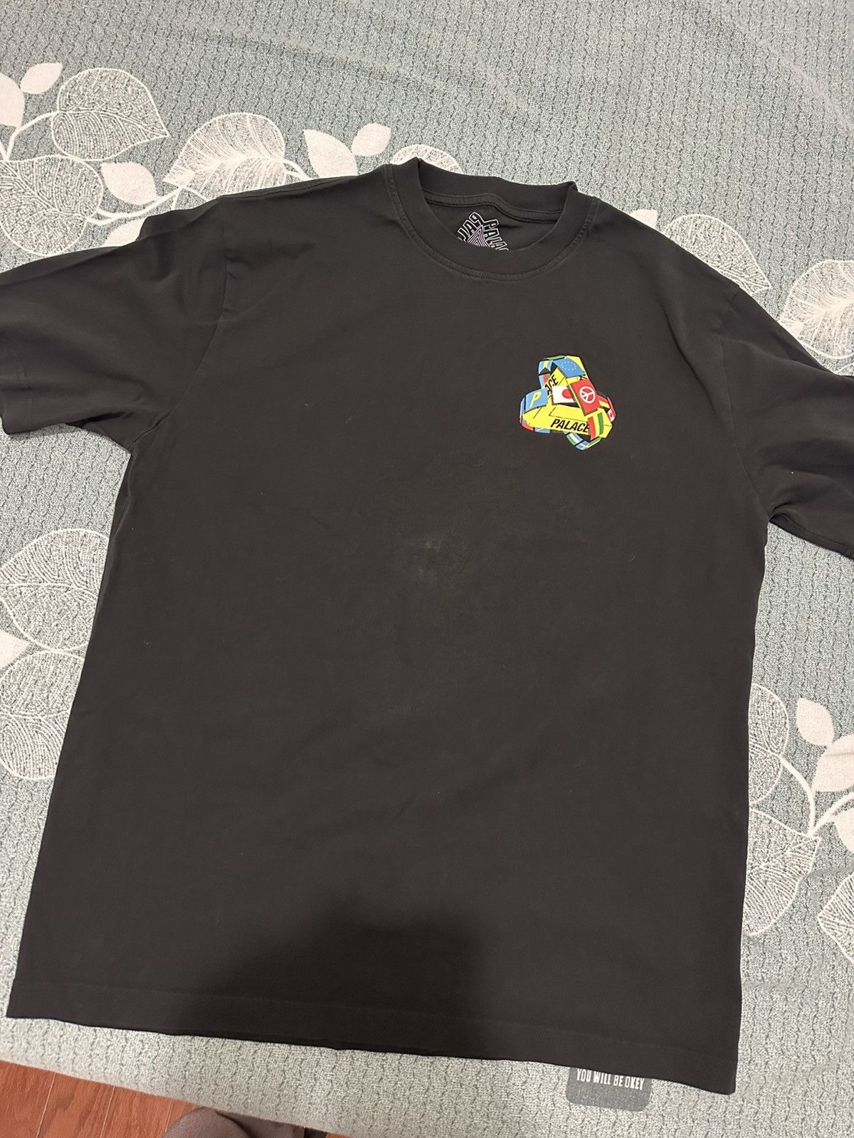 Palace Tri Flag | Grailed