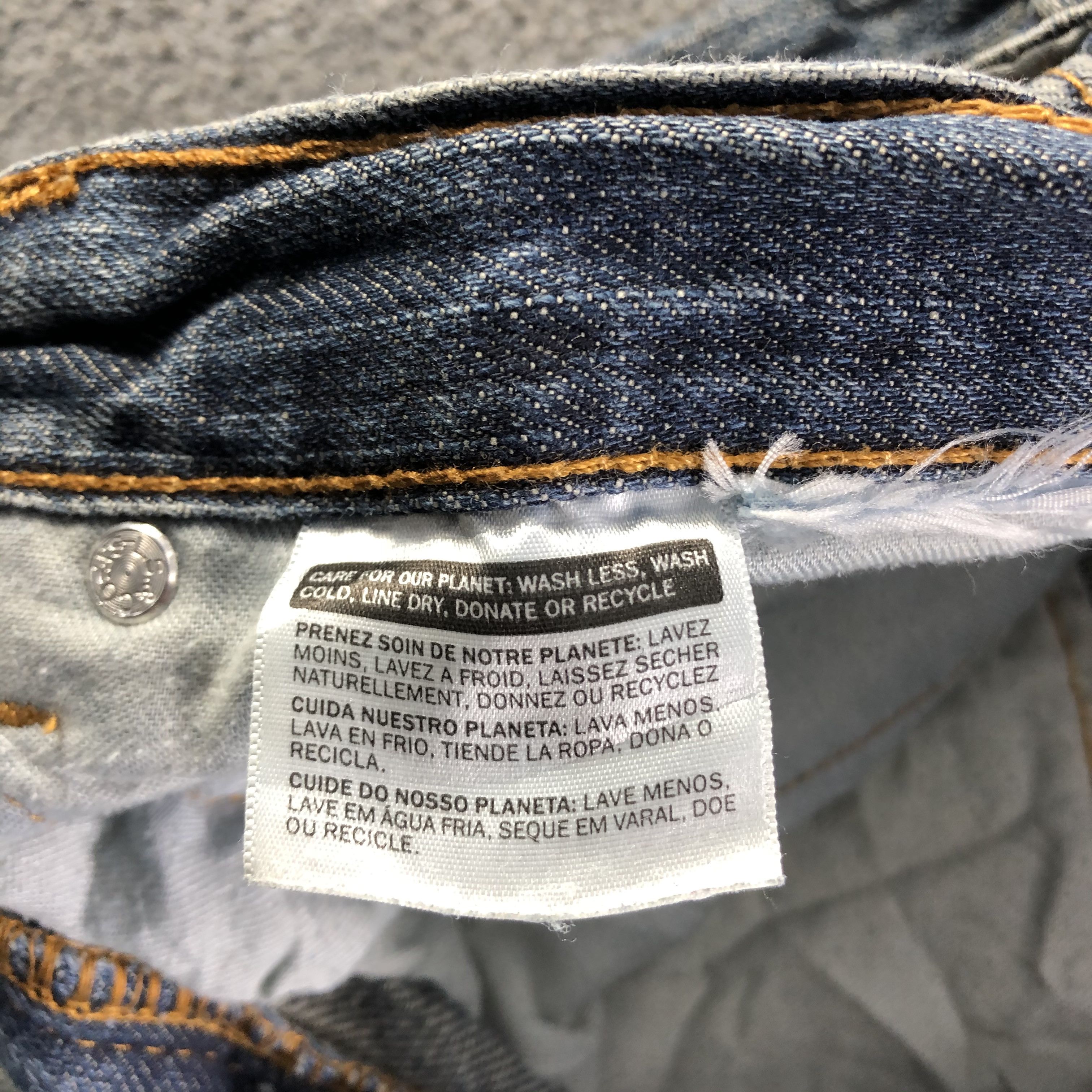 Levi's Vintage Levis 505 Jeans-J4109 Size US 33 - 10 Thumbnail