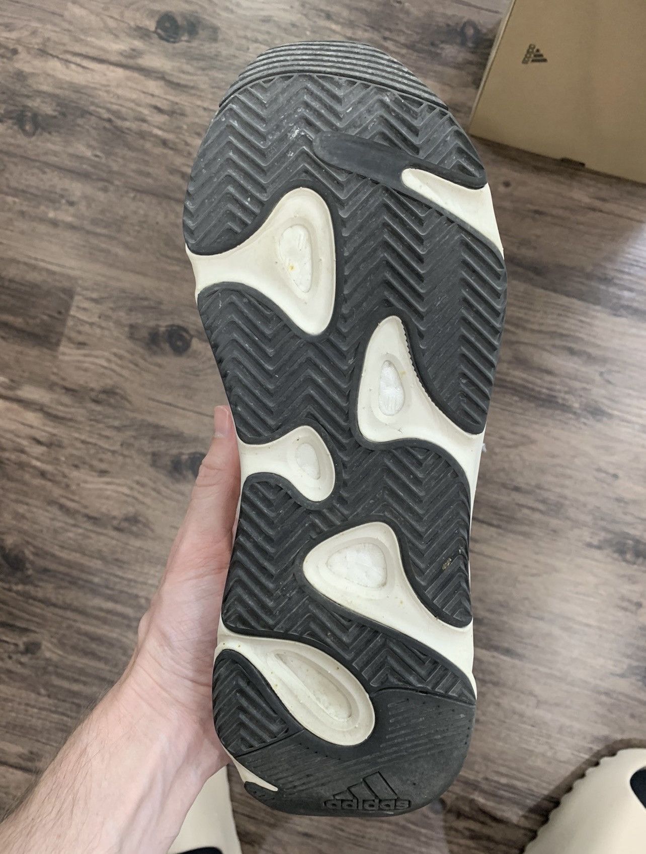 Adidas × Yeezy Yeezy 700 V2 static size 12 Size US 12 / EU 45 - 6 Thumbnail