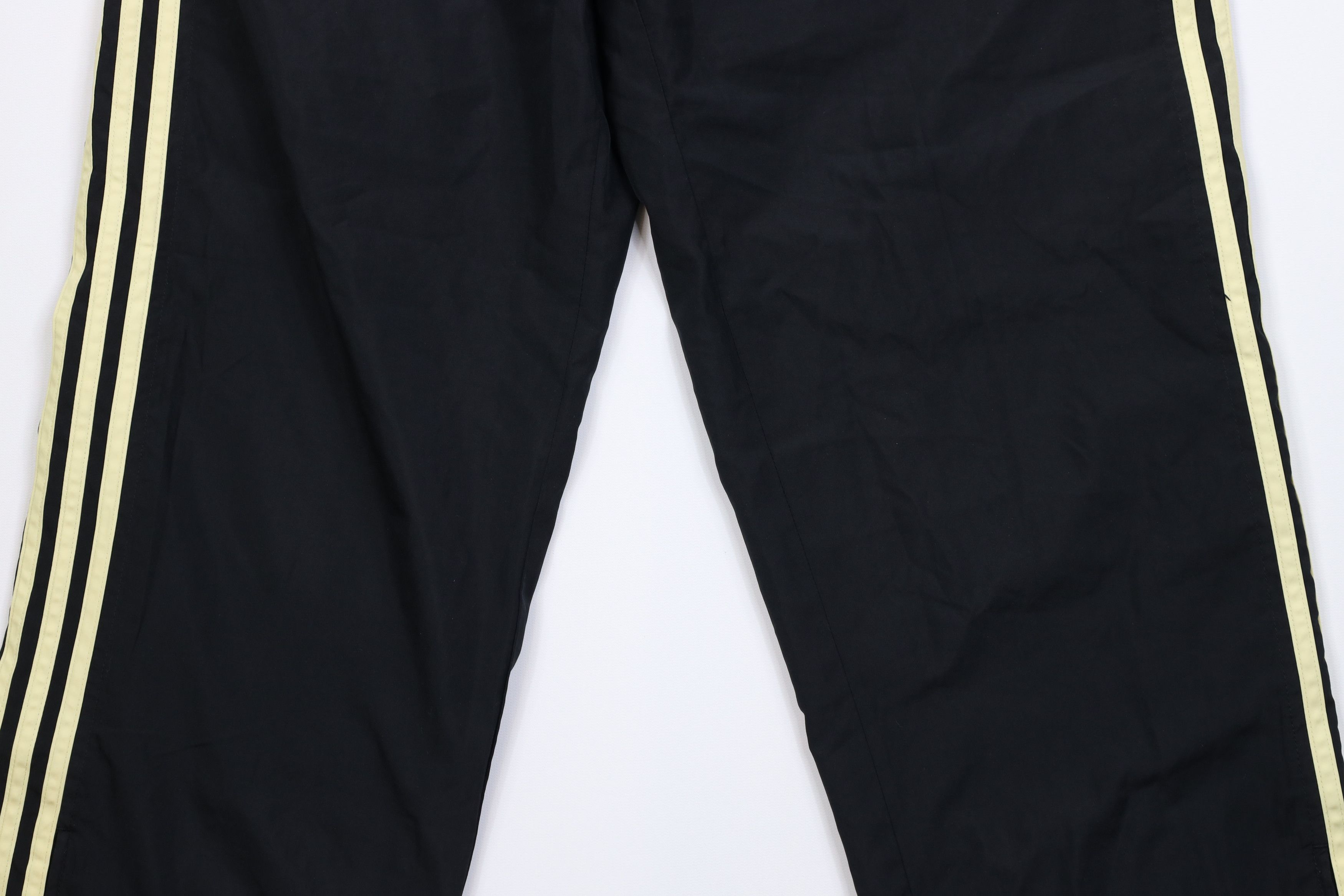 Adidas Vintage Y2K Adidas Striped Lined Wide Leg Windbreaker Pants Size 30" / US 8 / IT 44 - 3 Thumbnail