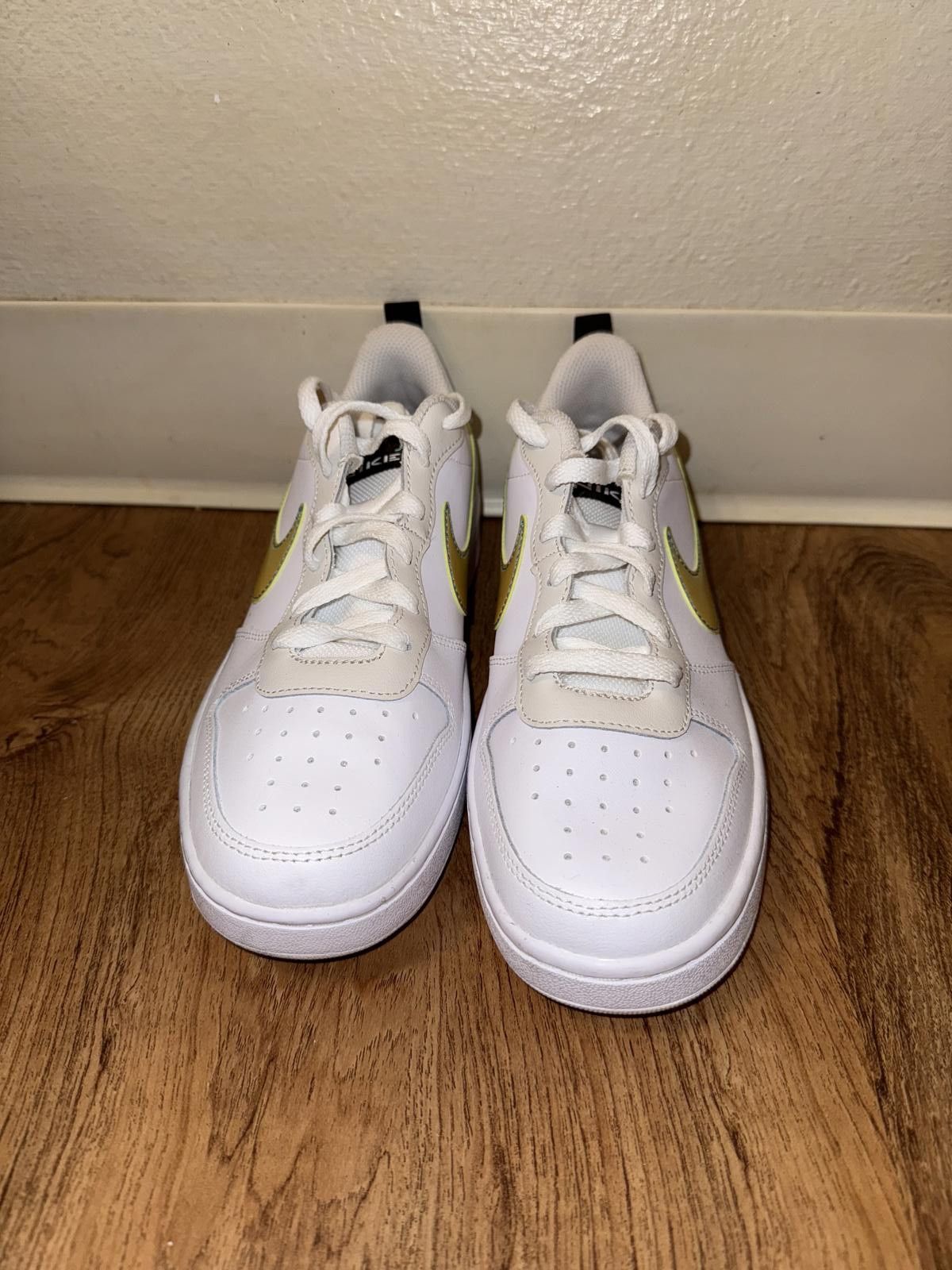 Nike The Nike Borough low 2 SE Unlock Your Space Gs Size US 7 / EU 40 - 4 Thumbnail