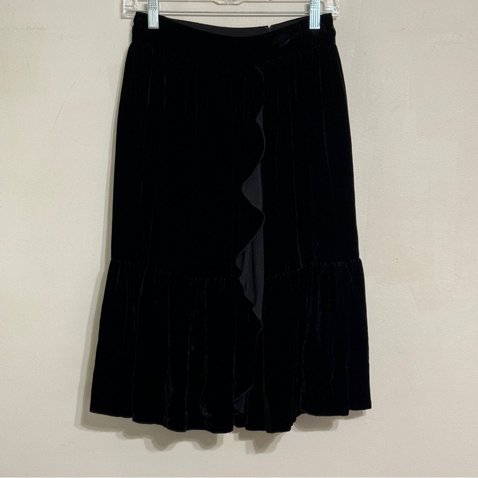 Kate Spade KATE SPADE Ruffle Front Silk Velvet Skirt Black Size 0 Size 25" / US 0 / IT 36 - 6 Thumbnail