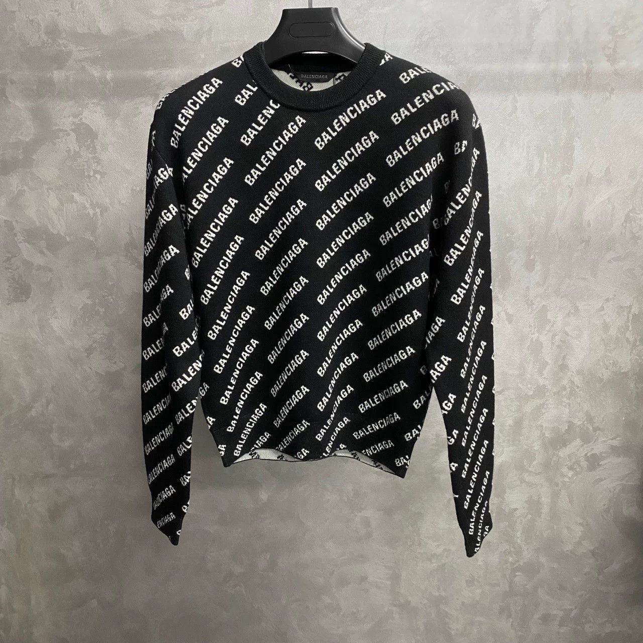 Balenciaga Balenciaga Retro Graphic Black Sweater S Women Size S / US 4 / IT 40 - 1 Thumbnail