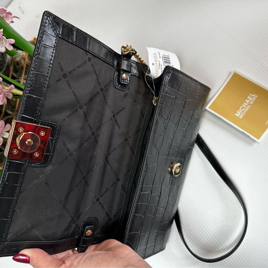 Michael Kors Michael Kors BN Croco black leather clutch crossbody Size ONE SIZE - 7 Thumbnail