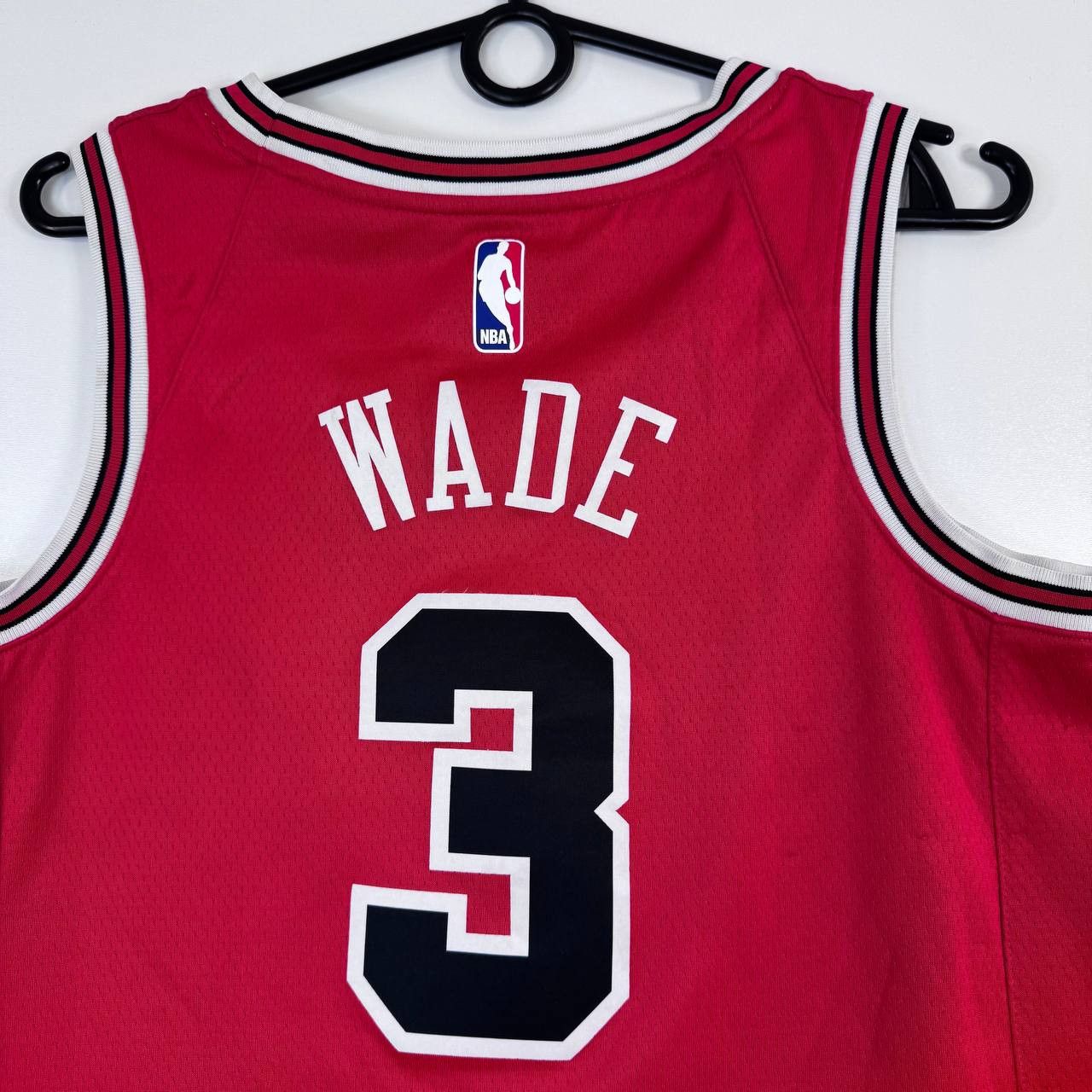 Nike DWYANE WADE CHICAGO JERSEY NBA BASKETBALL NIKE SIZE S Size US S / EU 44-46 / 1 - 10 Thumbnail