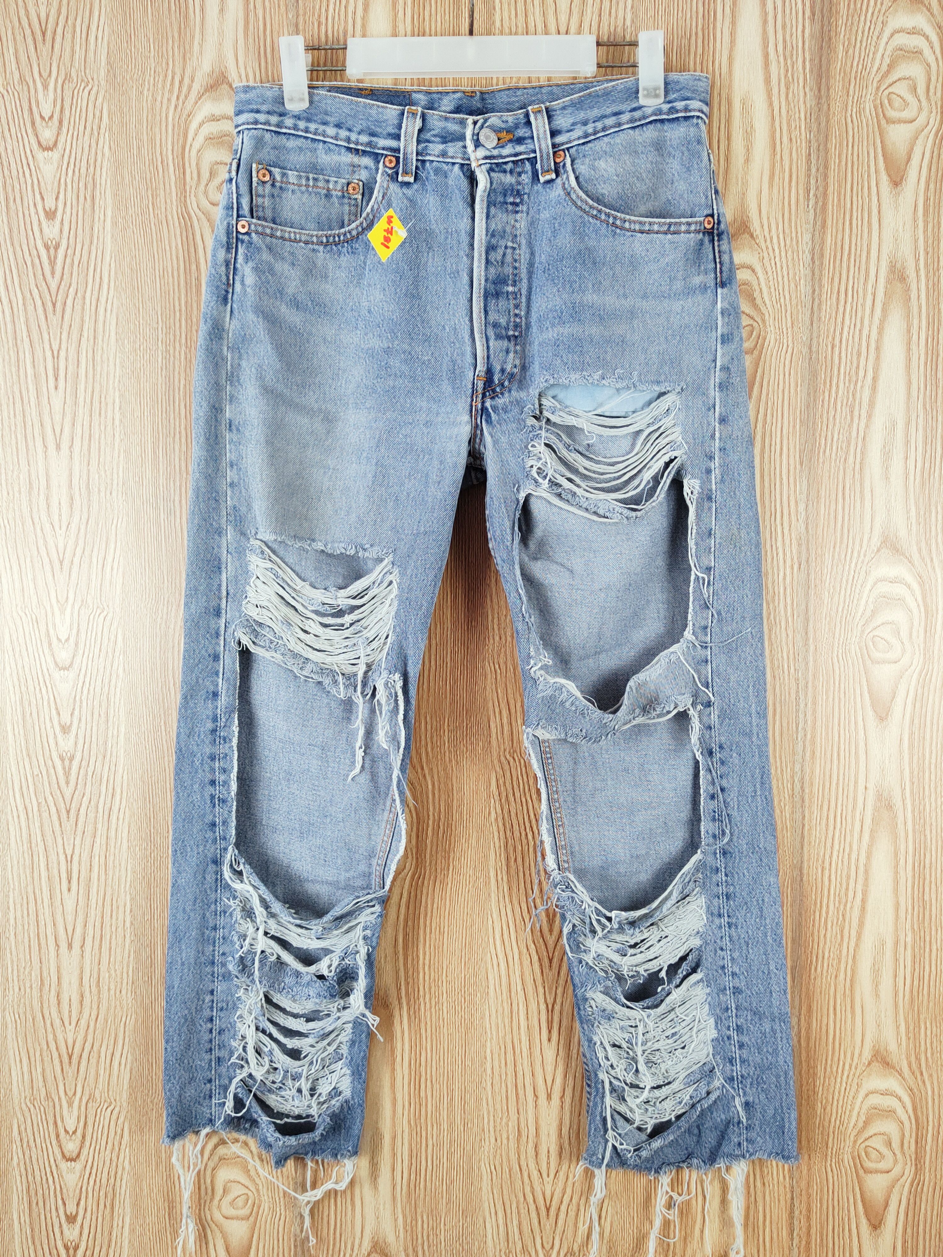 Levi's Levi's Blue Distressed Ripped Jeans #W781 Size US 31 - 1 Thumbnail