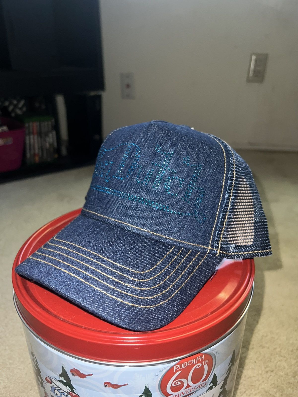 Vintage × Von Dutch NWT Von Dutch Denim And Stones Trucker Snapback Dark Blue Size ONE SIZE - 7 Thumbnail