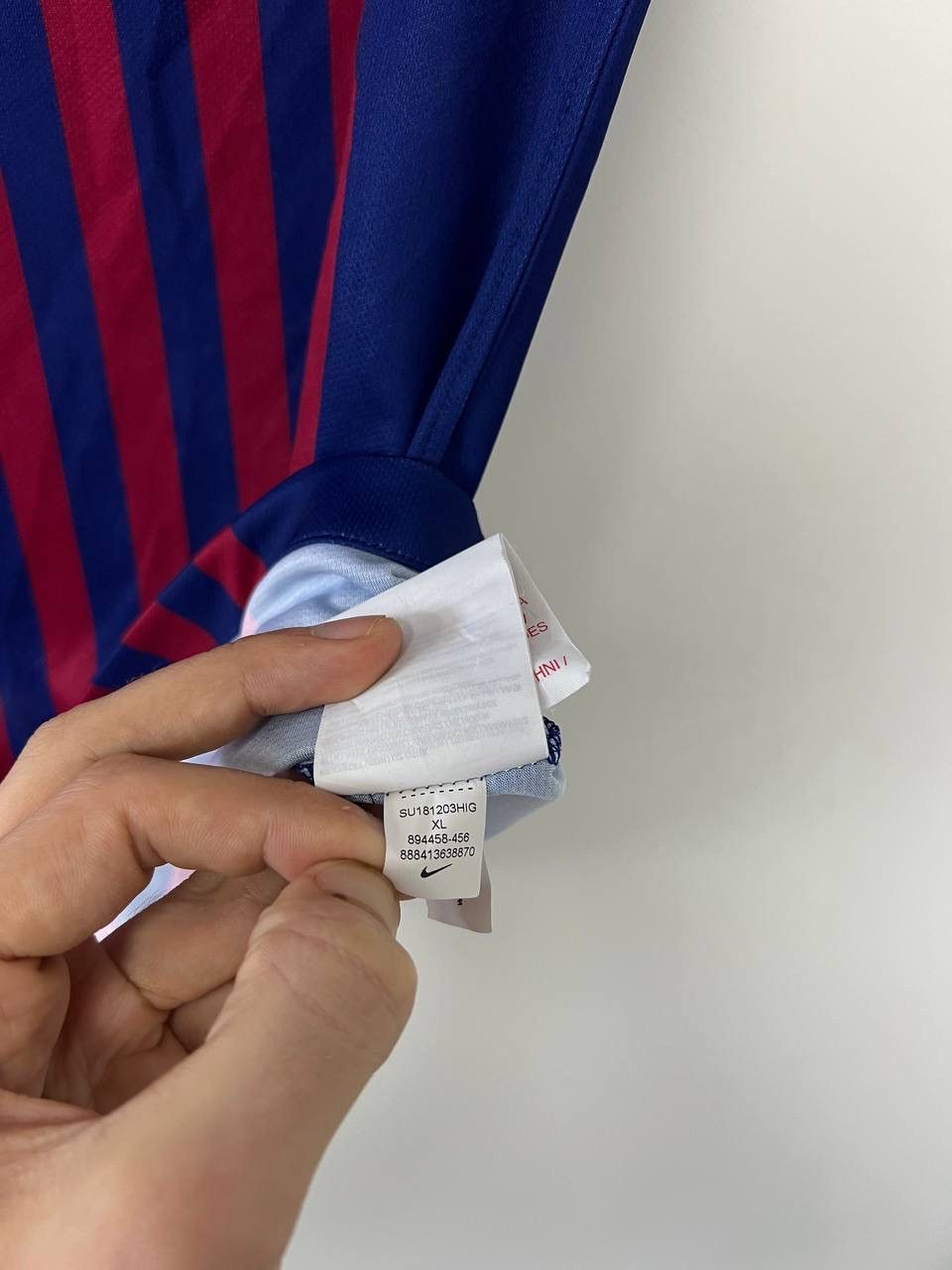 Nike Barcelona 2017/2018 Home #10 Messi Football Shirt Nike YXL Size US XS / EU 42 / 0 - 19 Thumbnail