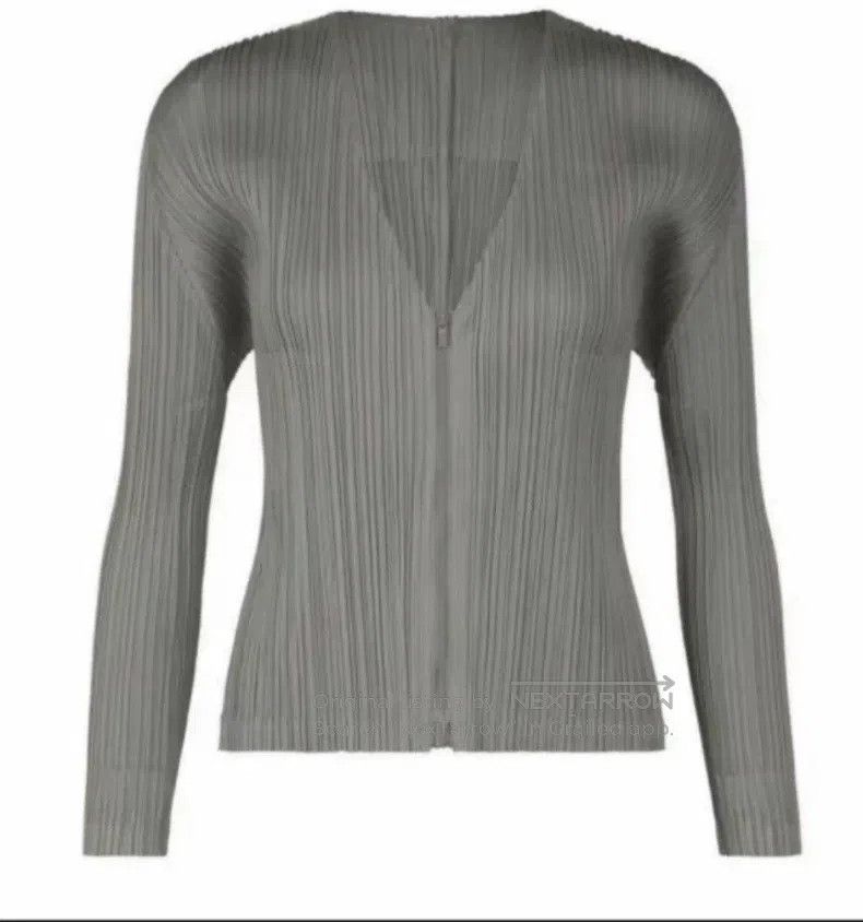 Issey Miyake Issey Miyake Dark gray zip-up cardigan Size L / US 10 / IT 46 - 1 Thumbnail